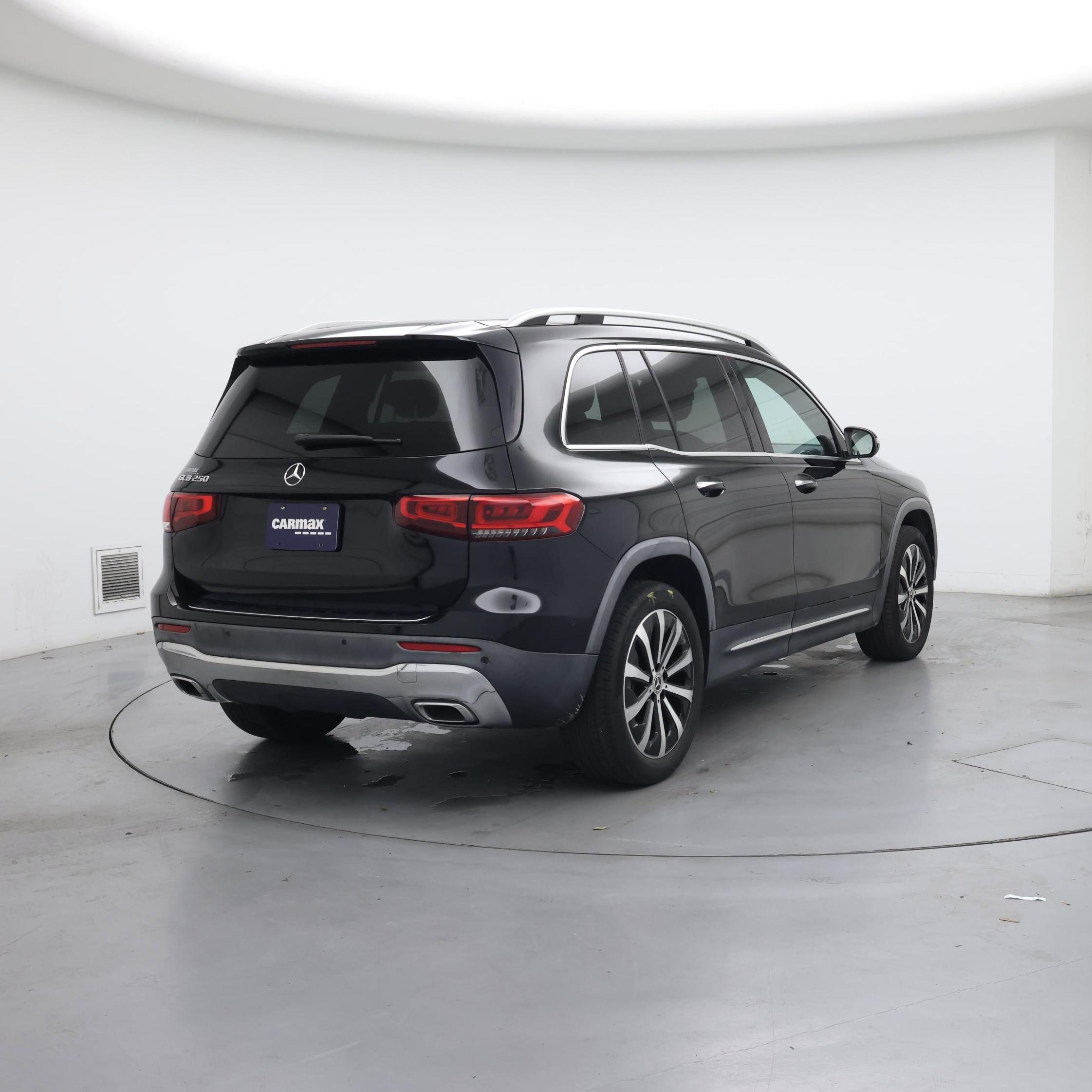 Thumbnail: 2021 Mercedes-Benz GLB - 8