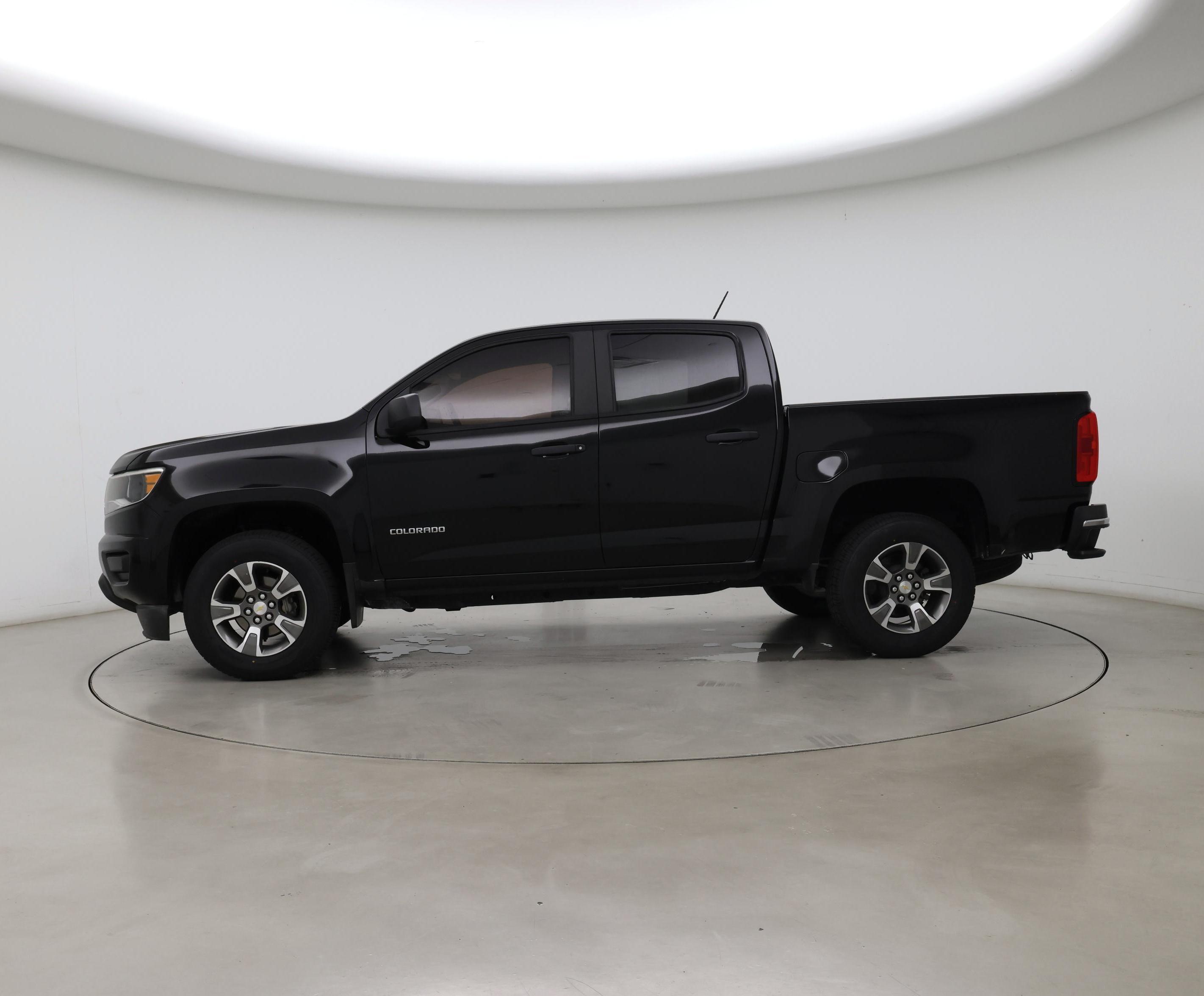 Thumbnail: 2019 Chevrolet Colorado - 3