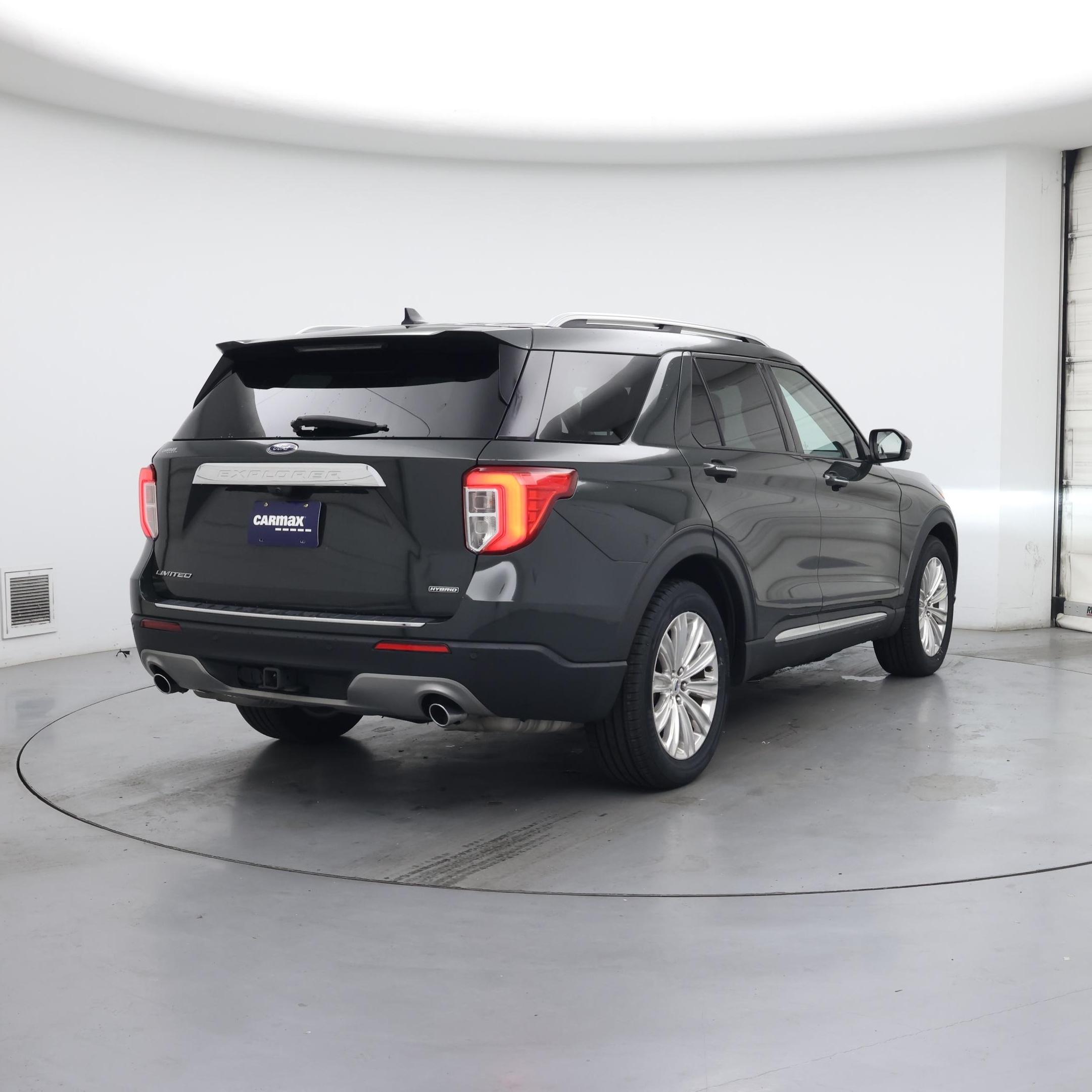 Thumbnail: 2022 Ford Explorer - 8
