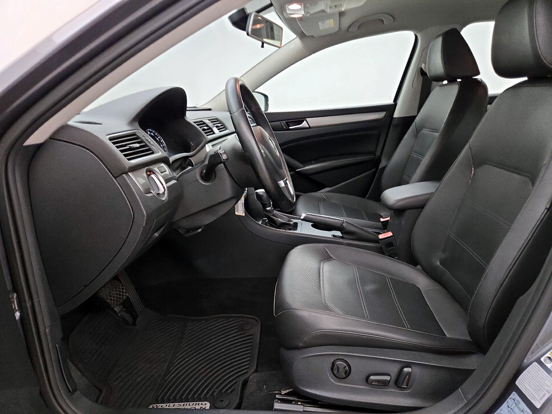Thumbnail: 2015 Volkswagen Passat - 11