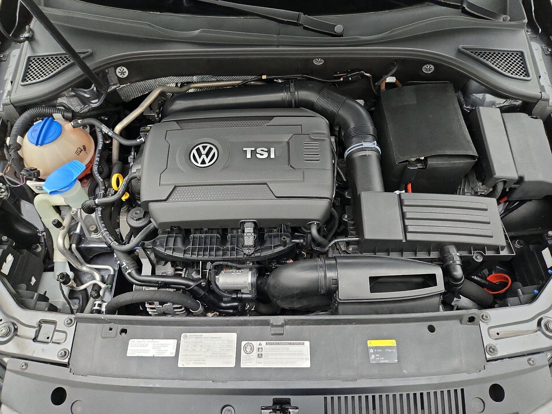 Thumbnail: 2015 Volkswagen Passat - 20
