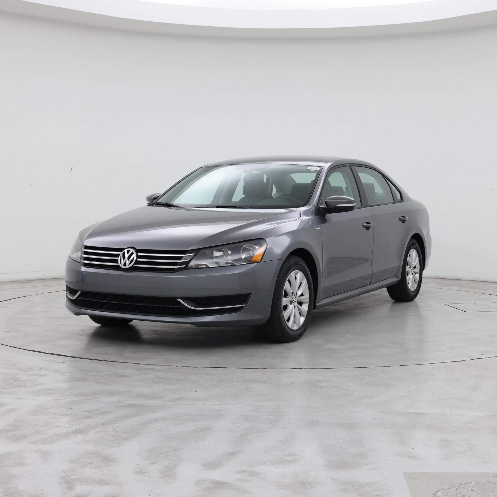 Thumbnail: 2015 Volkswagen Passat - 4