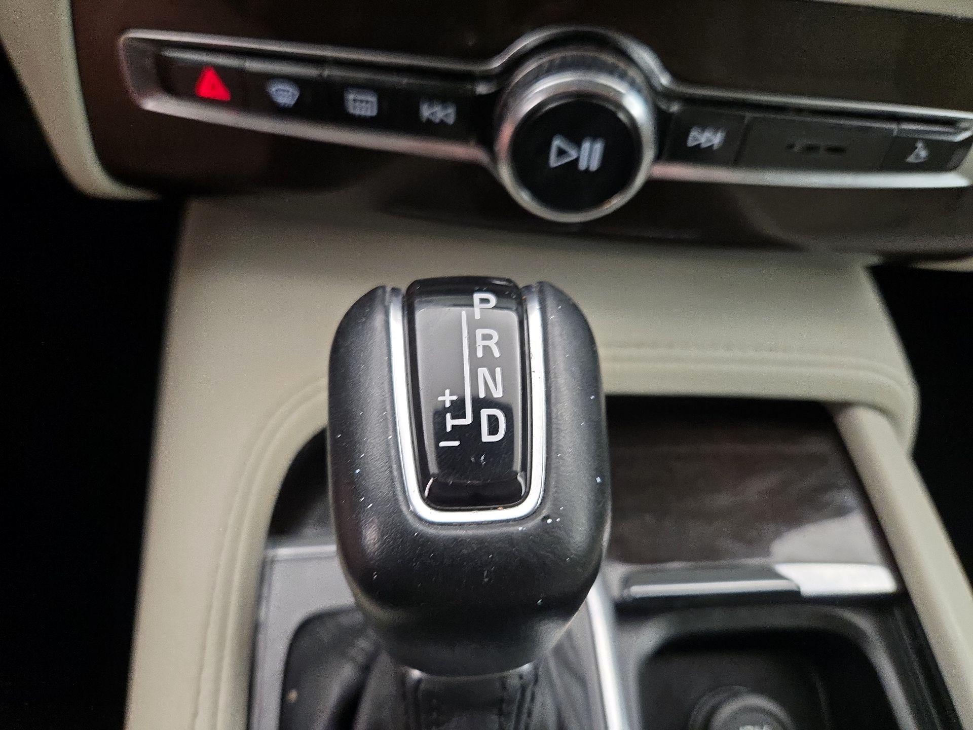 Thumbnail: 2019 Volvo XC90 - 18