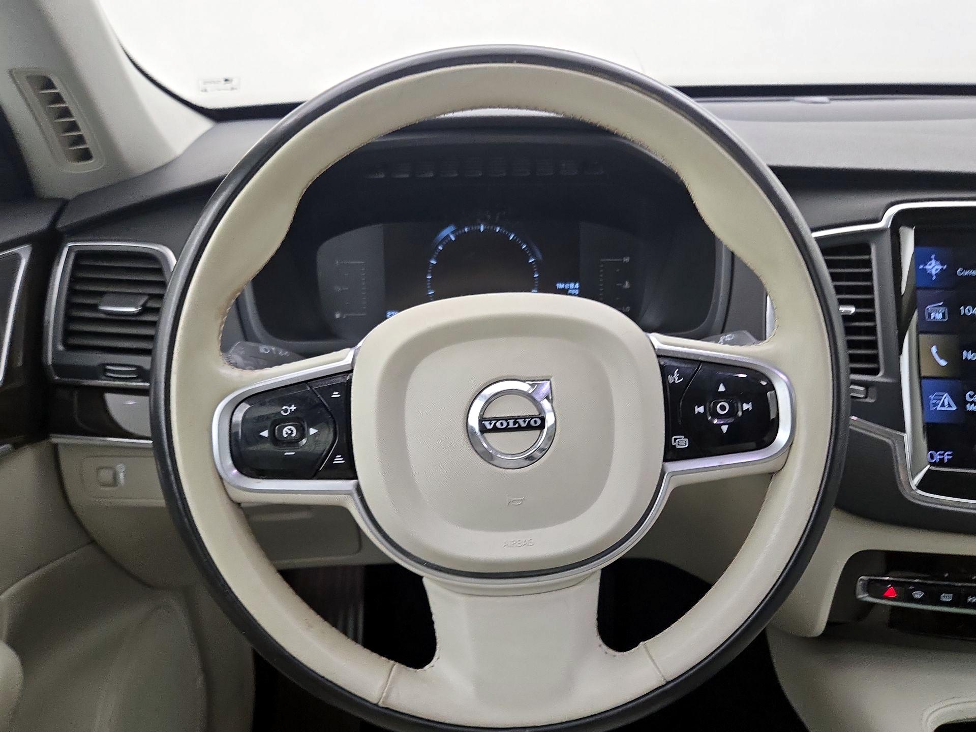 Thumbnail: 2019 Volvo XC90 - 10