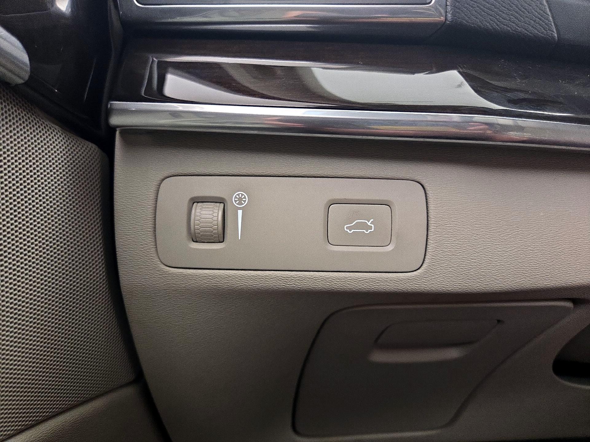 Thumbnail: 2019 Volvo XC90 - 13