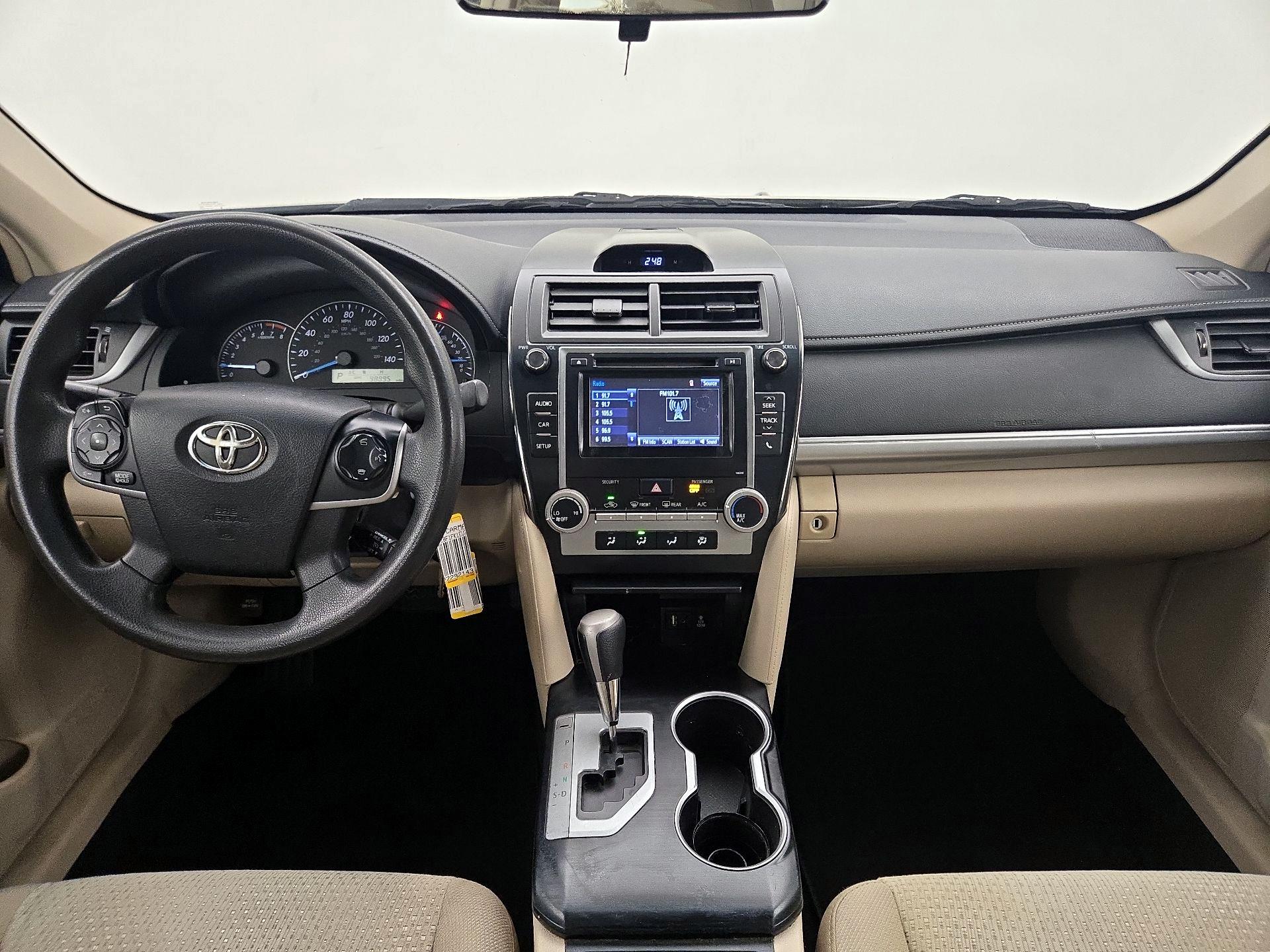 Thumbnail: 2014 Toyota Camry - 9