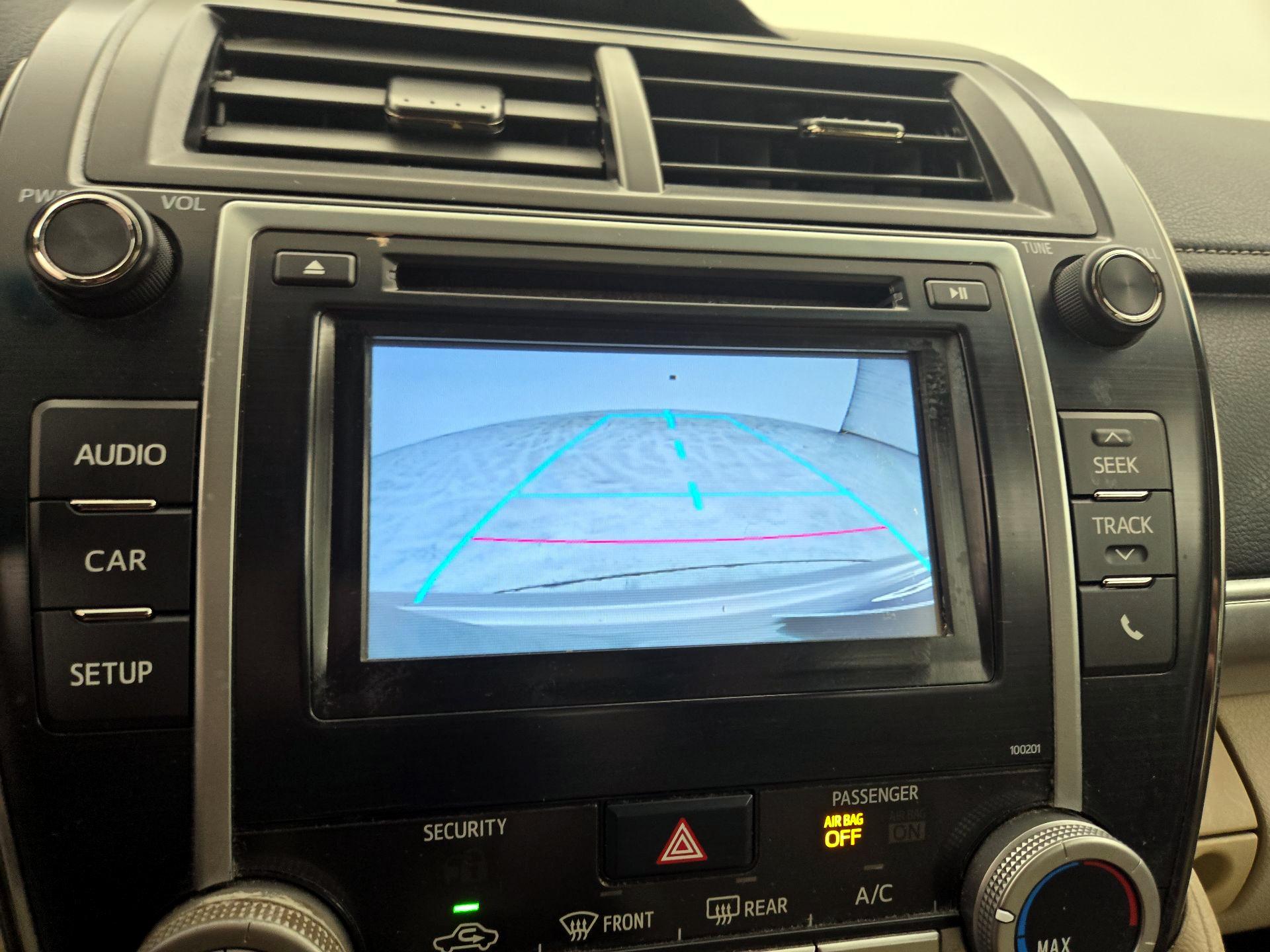 Thumbnail: 2014 Toyota Camry - 14