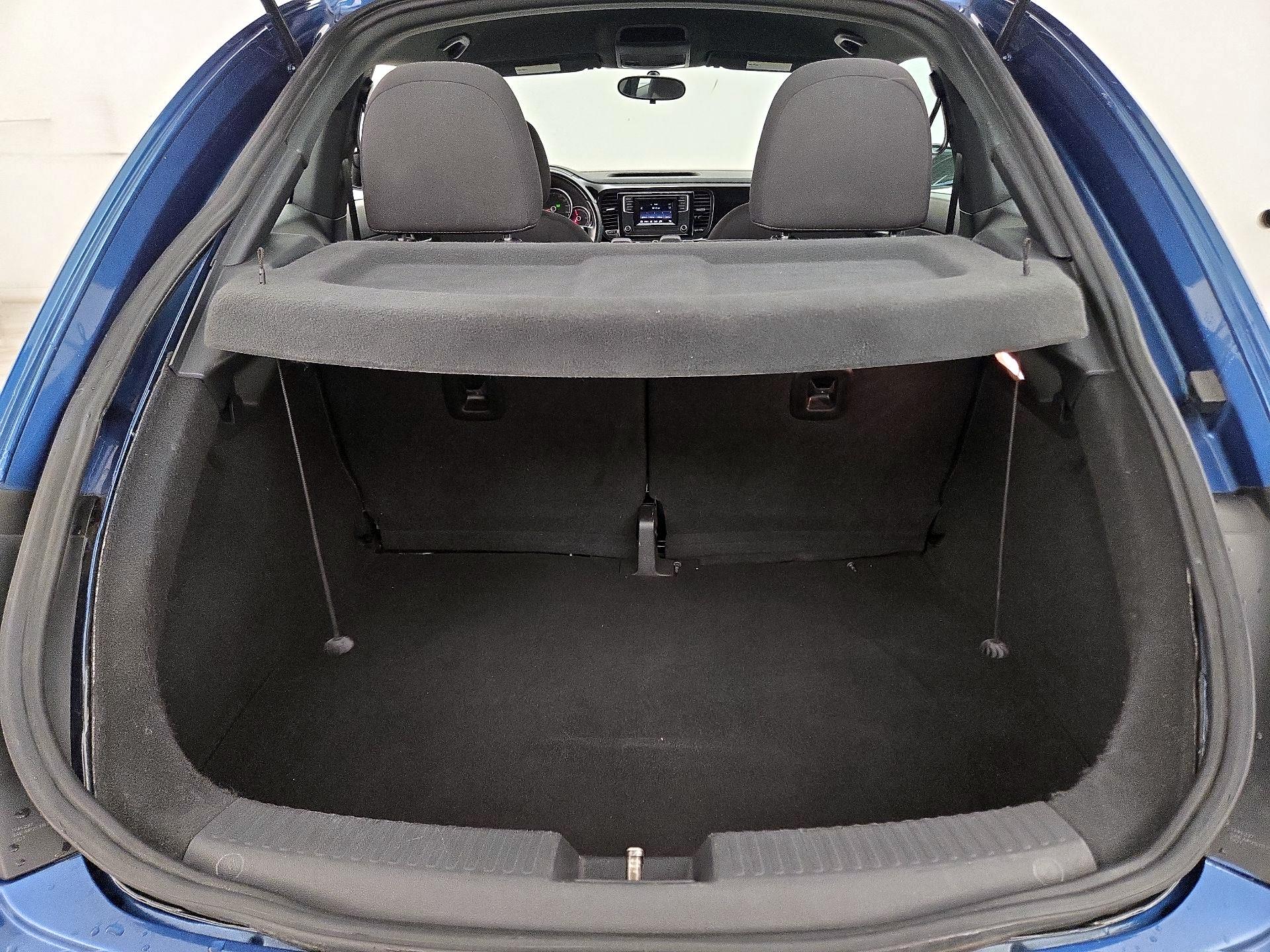 Thumbnail: 2019 Volkswagen Beetle - 20