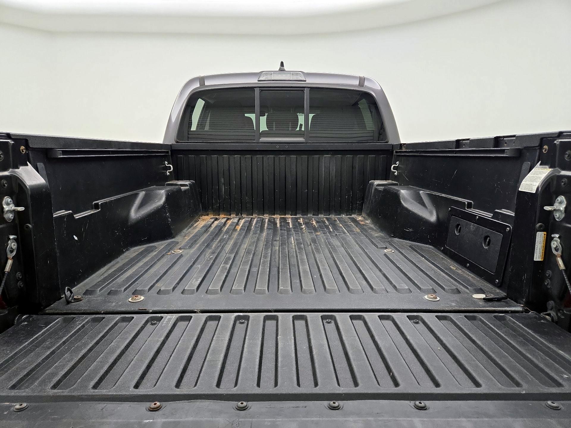 Thumbnail: 2021 Toyota Tacoma - 20