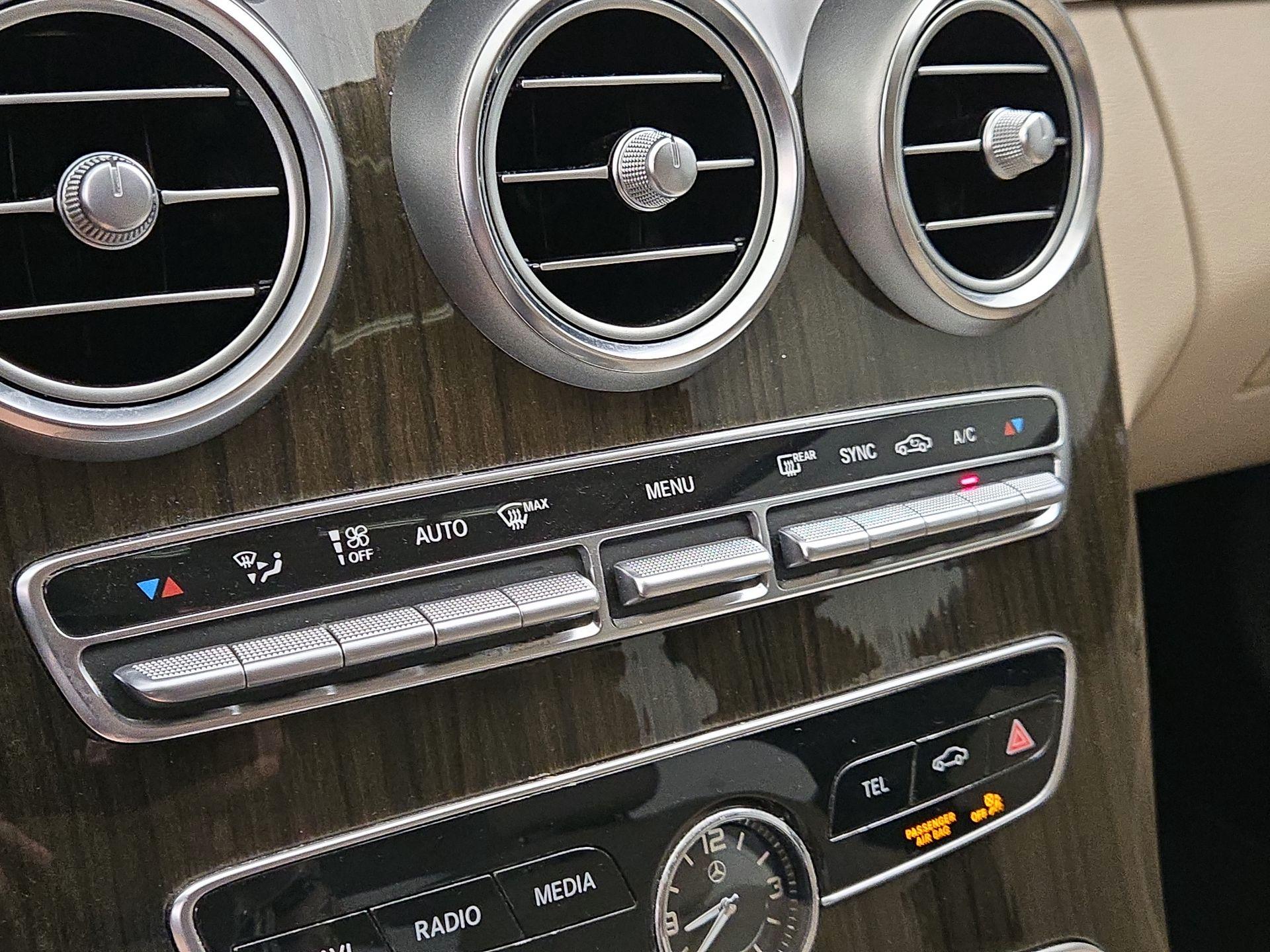 Thumbnail: 2019 Mercedes-Benz C-Class - 16