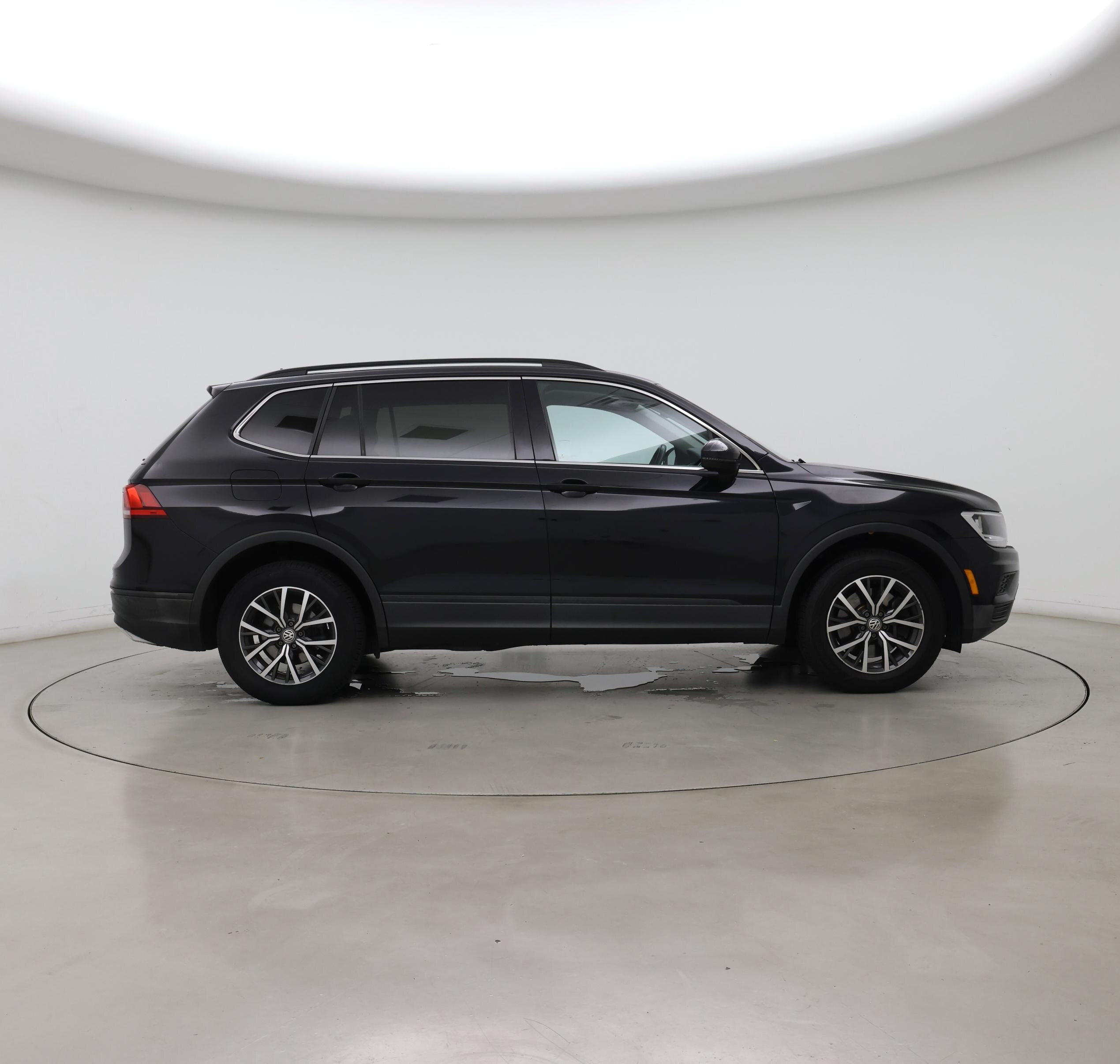Thumbnail: 2019 Volkswagen Tiguan - 7