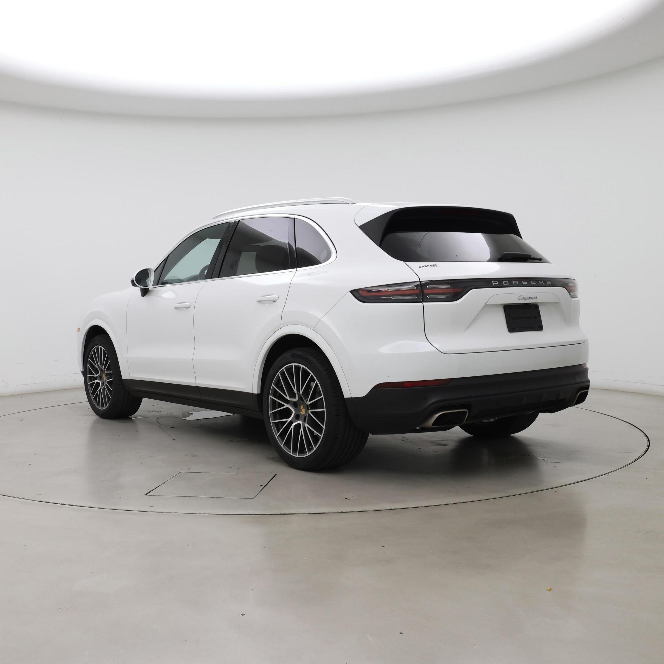 Thumbnail: 2020 Porsche Cayenne - 2