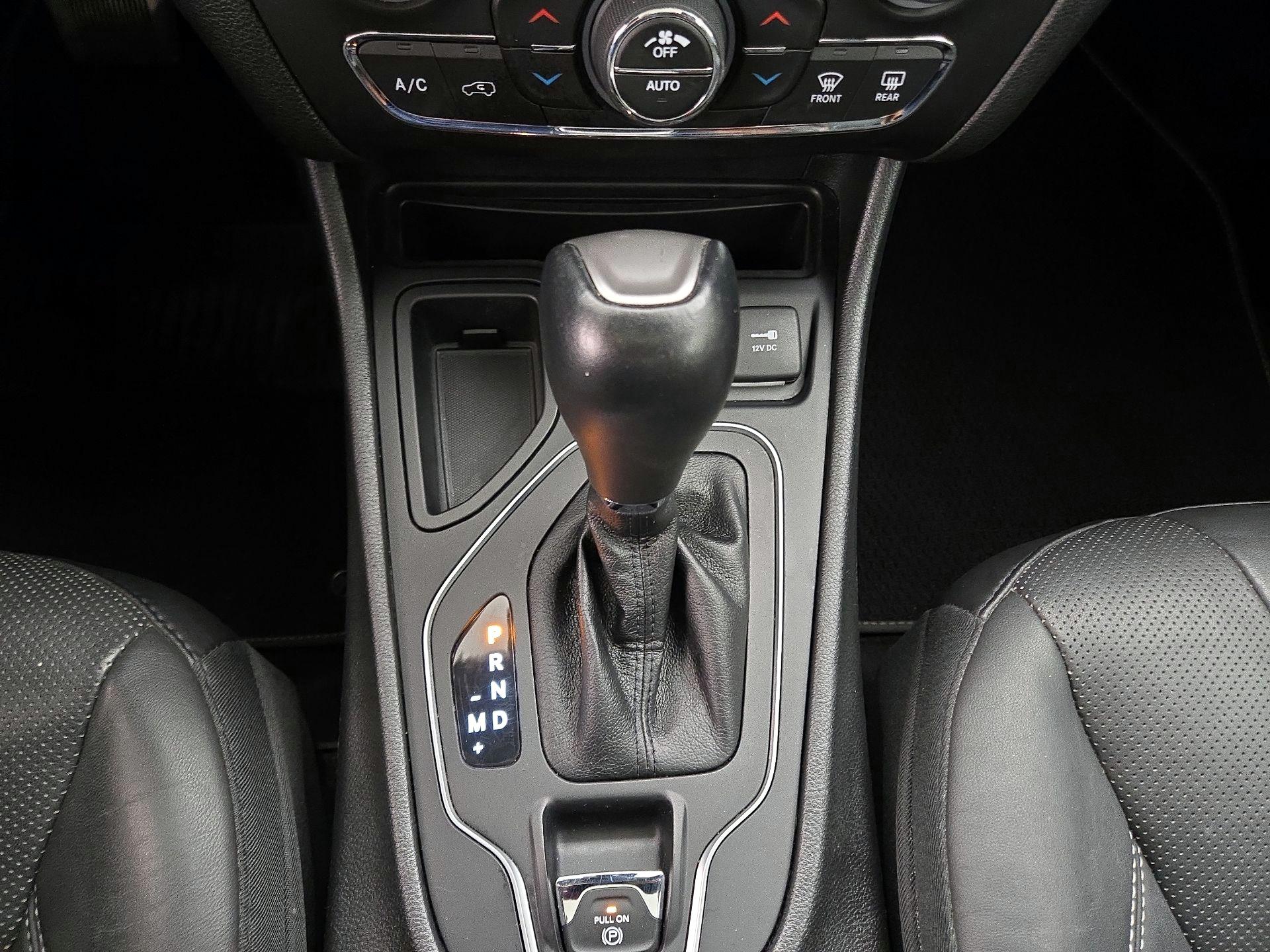 Thumbnail: 2021 Jeep Cherokee - 17