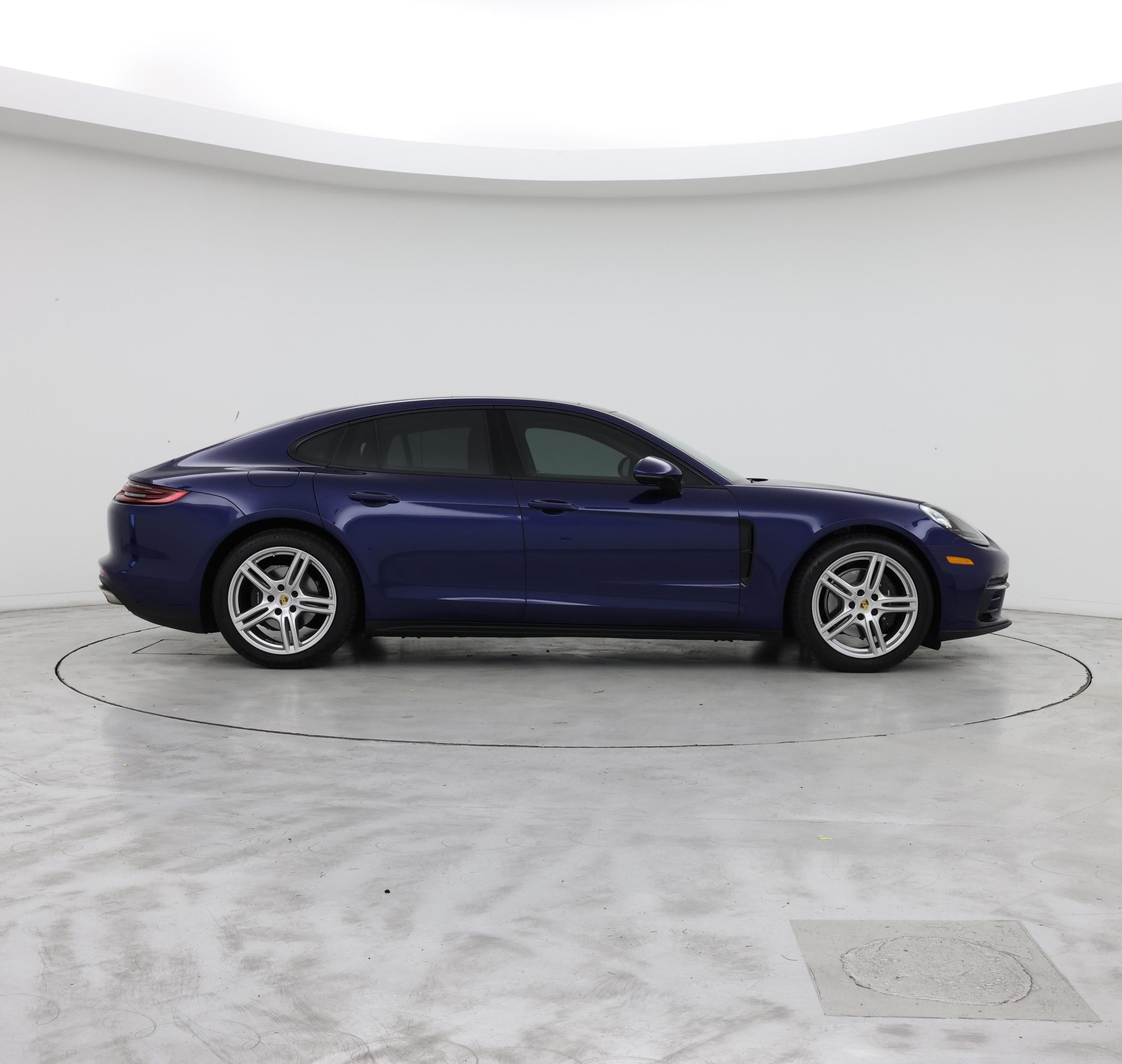 Thumbnail: 2020 Porsche Panamera - 7