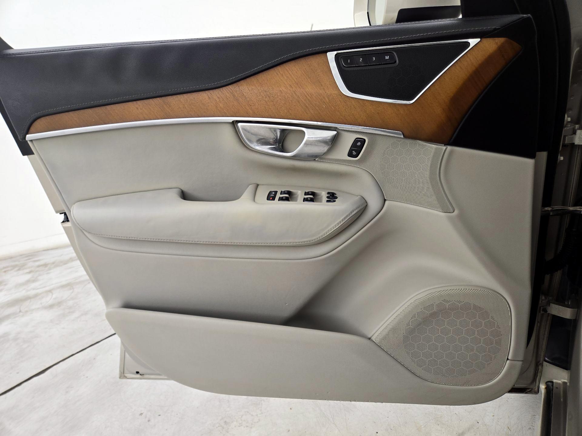 Thumbnail: 2018 Volvo XC90 - 12