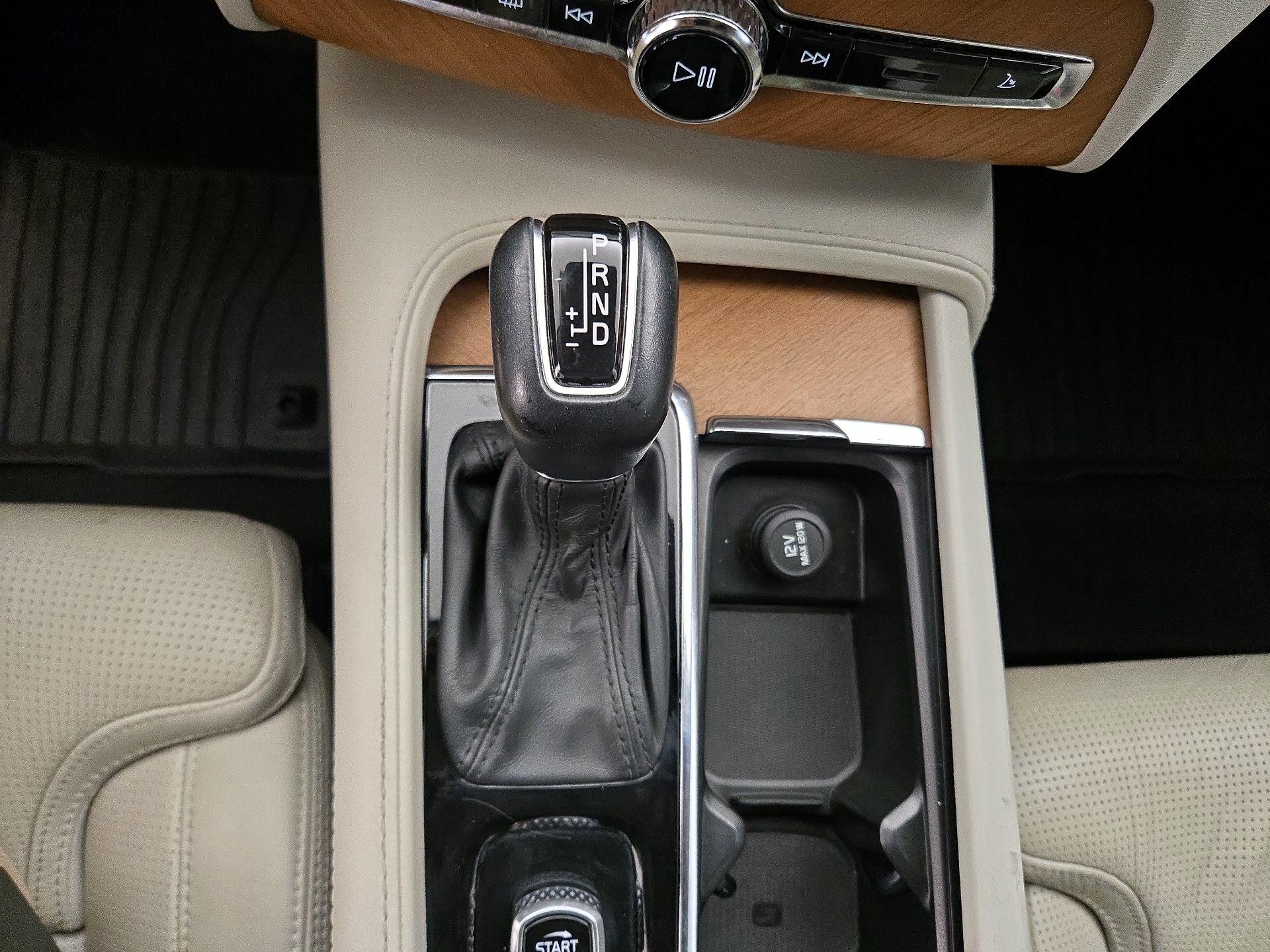 Thumbnail: 2018 Volvo XC90 - 18