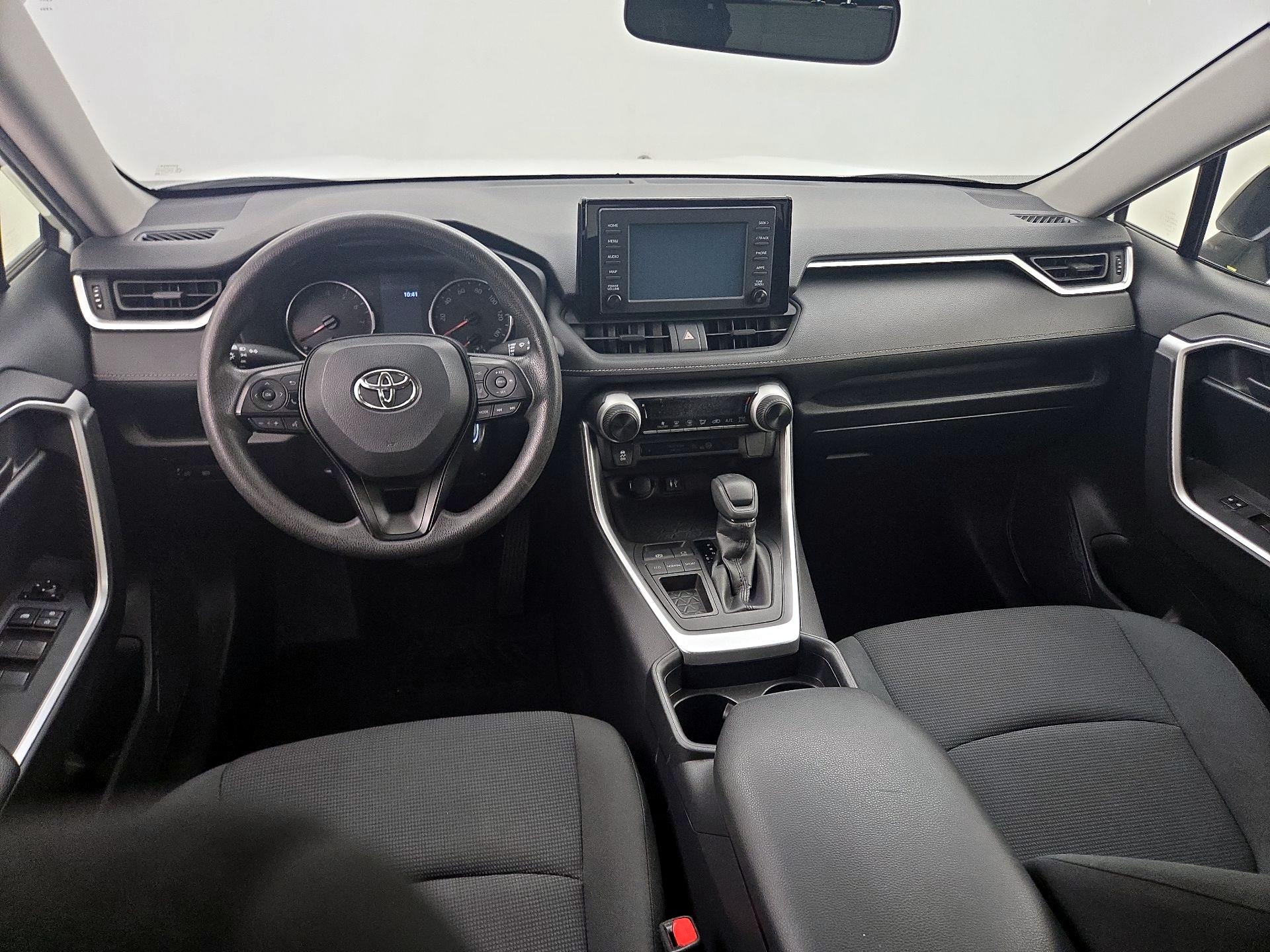 Thumbnail: 2019 Toyota RAV4 - 9