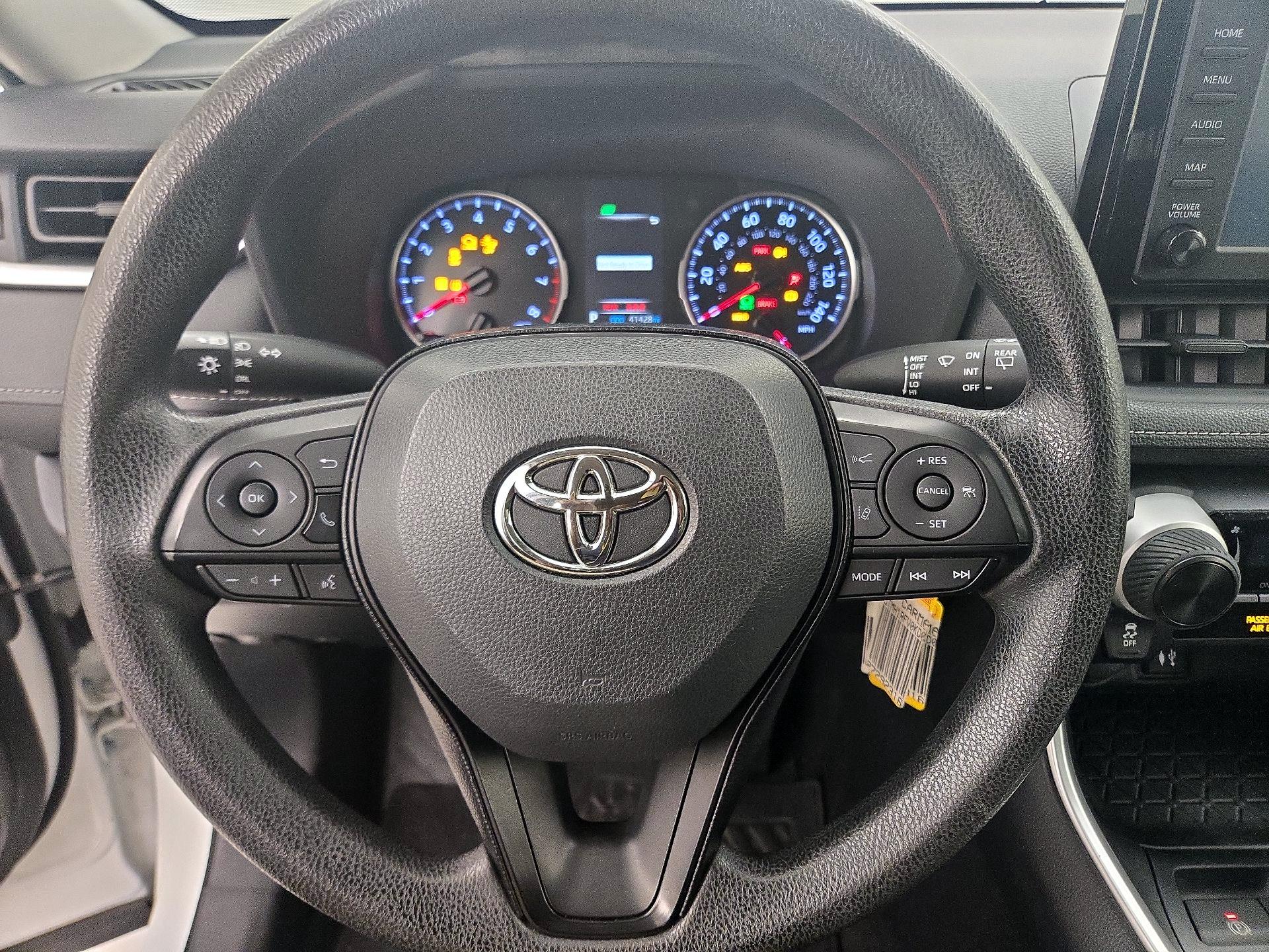 Thumbnail: 2019 Toyota RAV4 - 10
