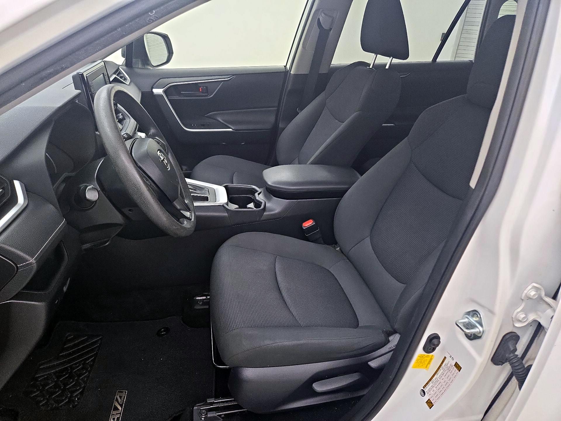 Thumbnail: 2019 Toyota RAV4 - 11