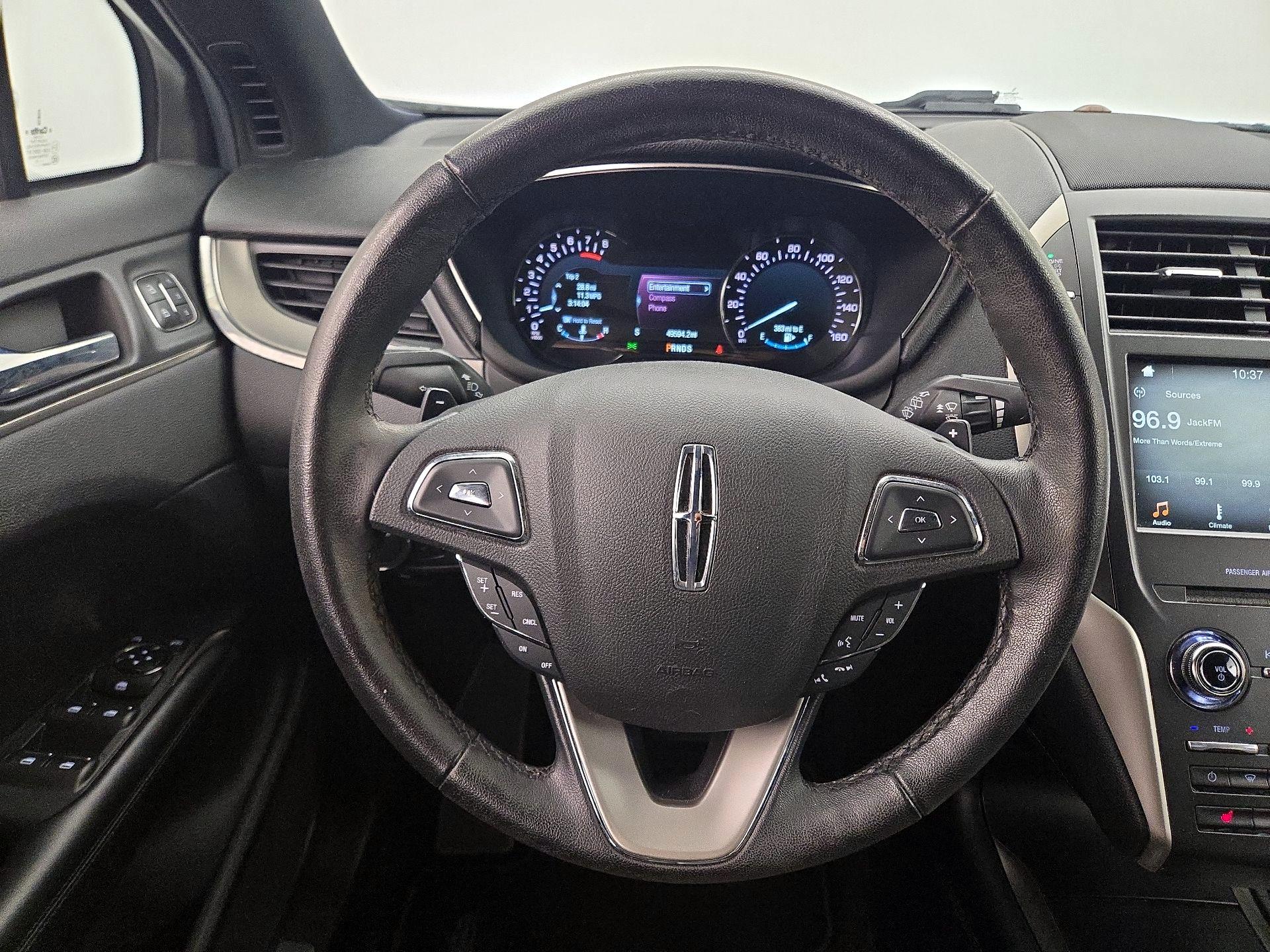 Thumbnail: 2016 Lincoln MKC - 10