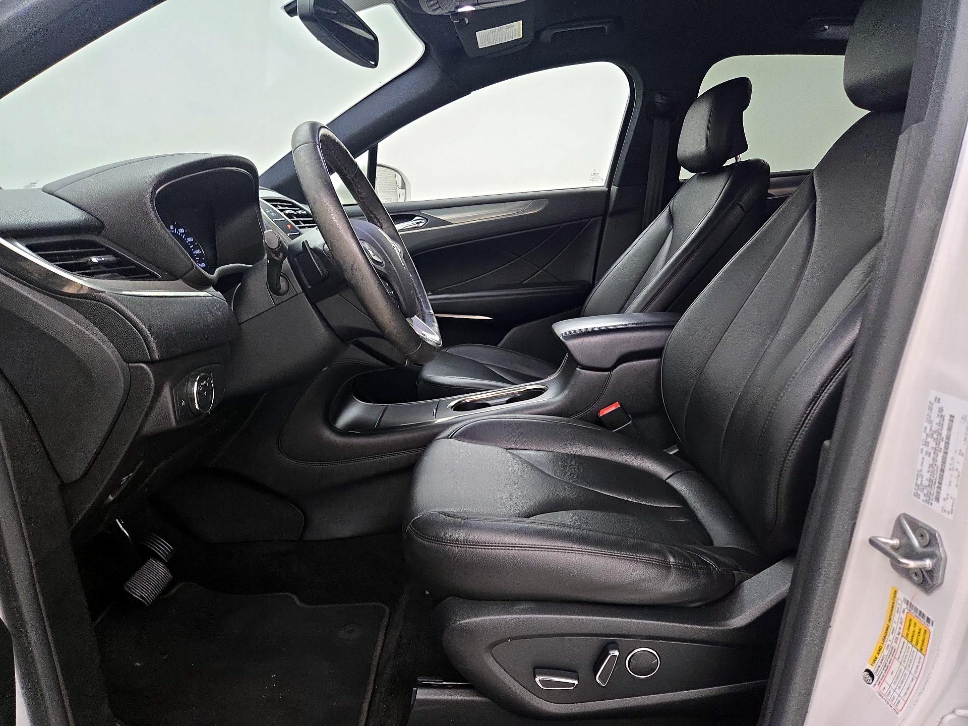 Thumbnail: 2016 Lincoln MKC - 11