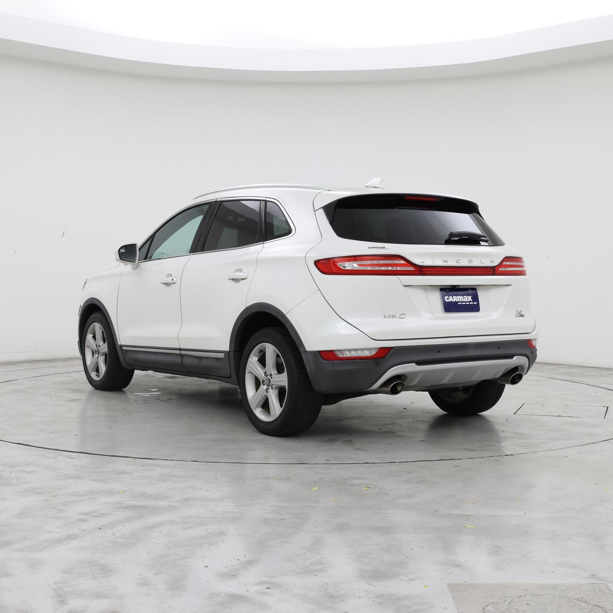 Thumbnail: 2016 Lincoln MKC - 2