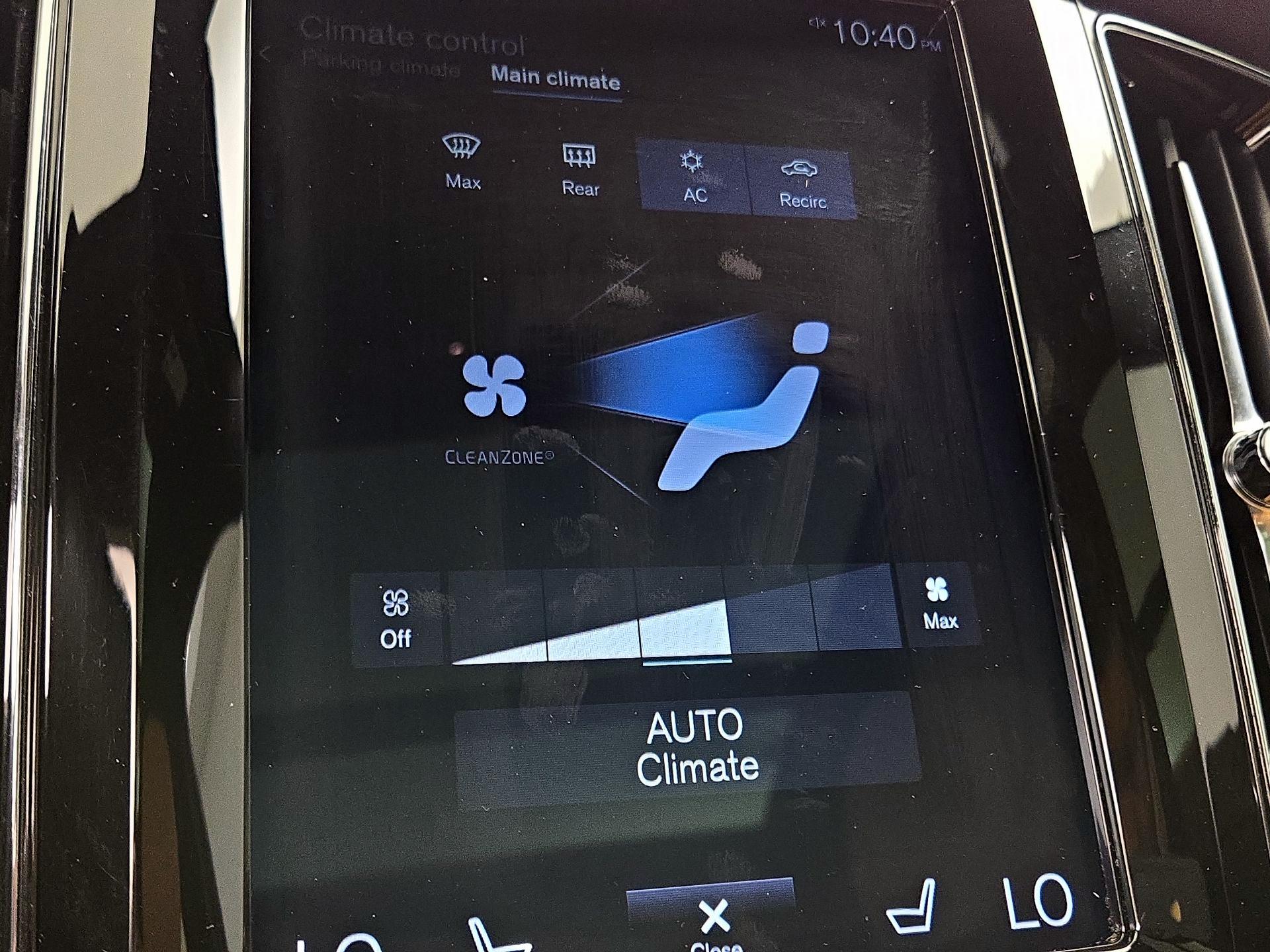Thumbnail: 2020 Volvo XC60 - 16