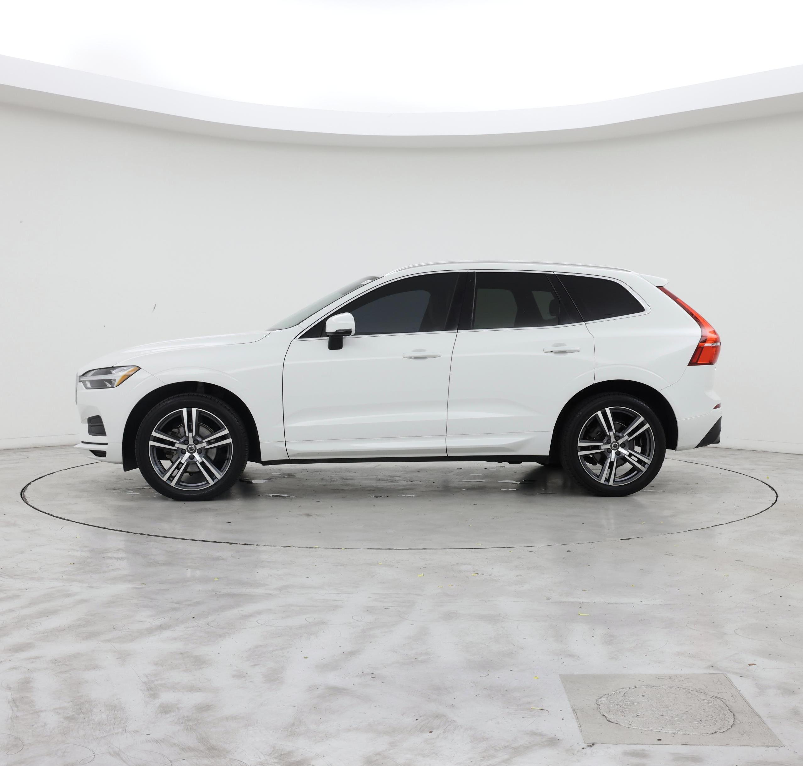 Thumbnail: 2020 Volvo XC60 - 3