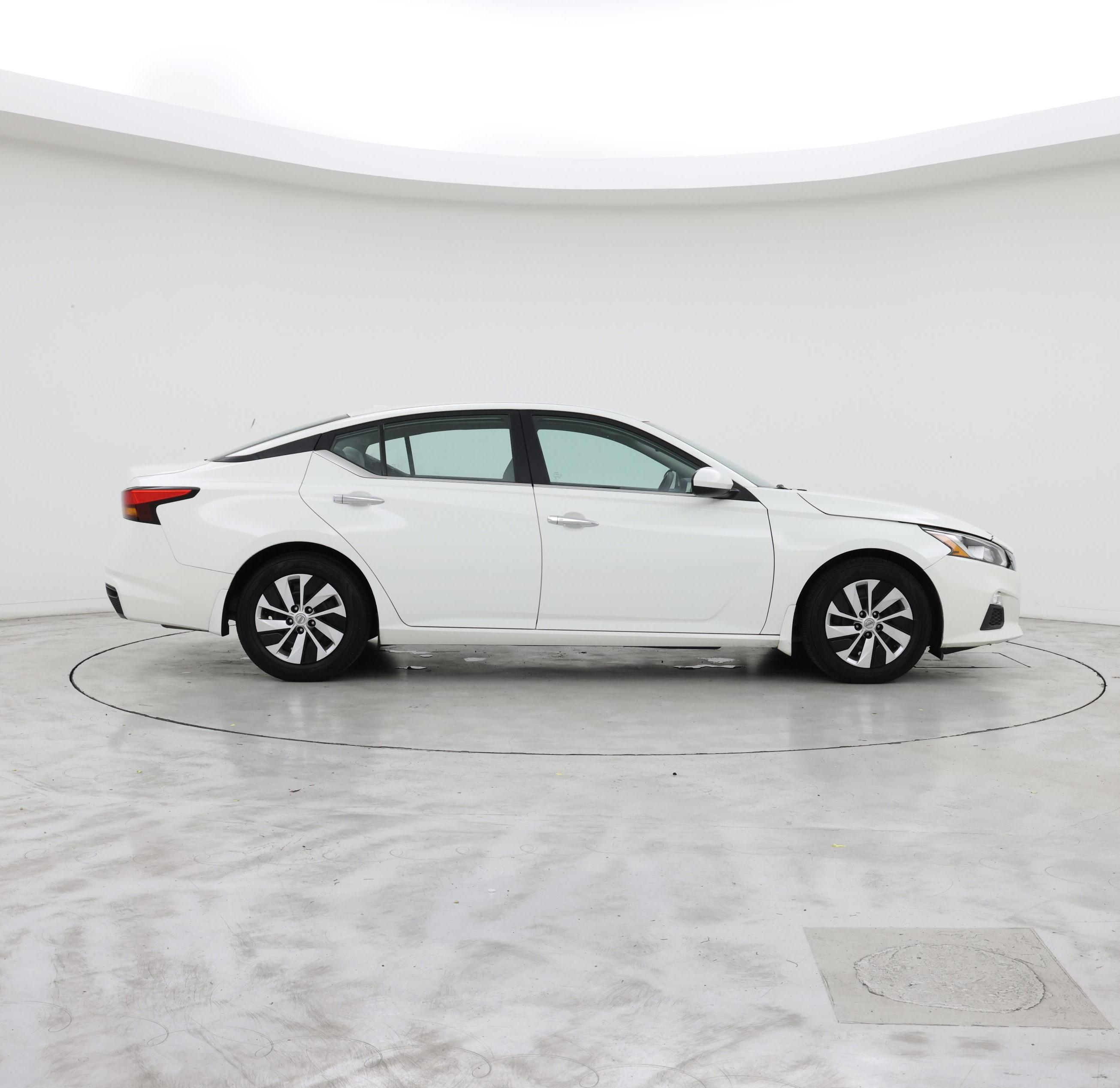 Thumbnail: 2020 Nissan Altima - 7