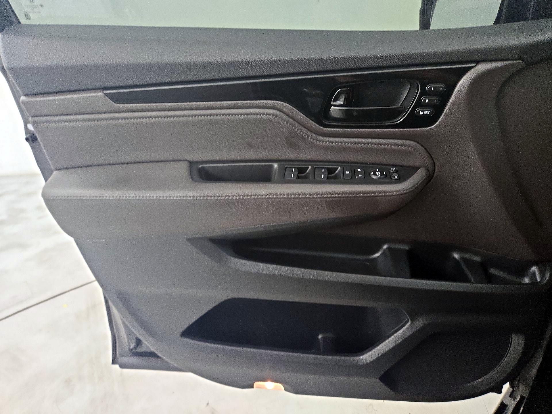 Thumbnail: 2019 Honda Odyssey - 12