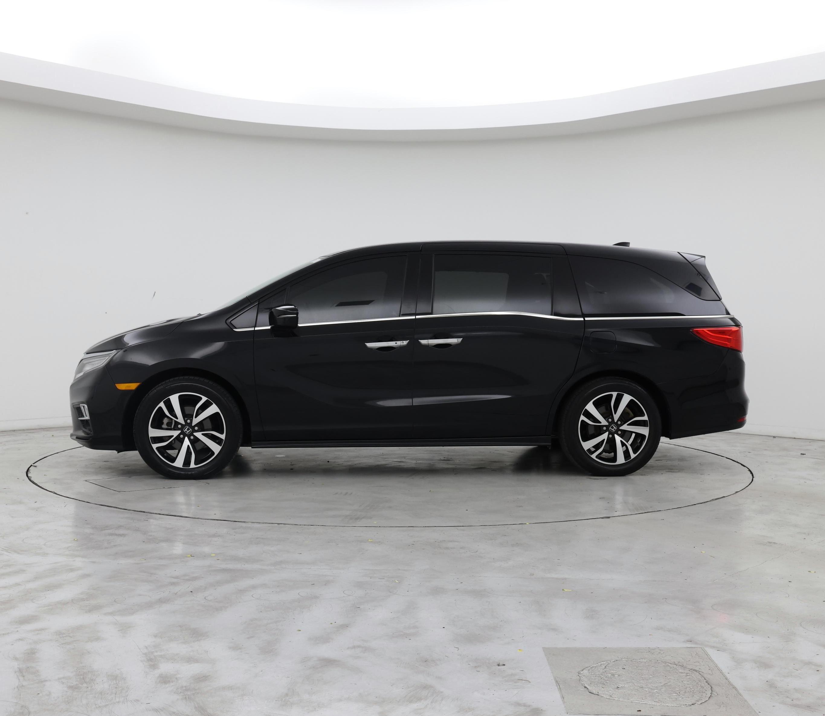 Thumbnail: 2019 Honda Odyssey - 3