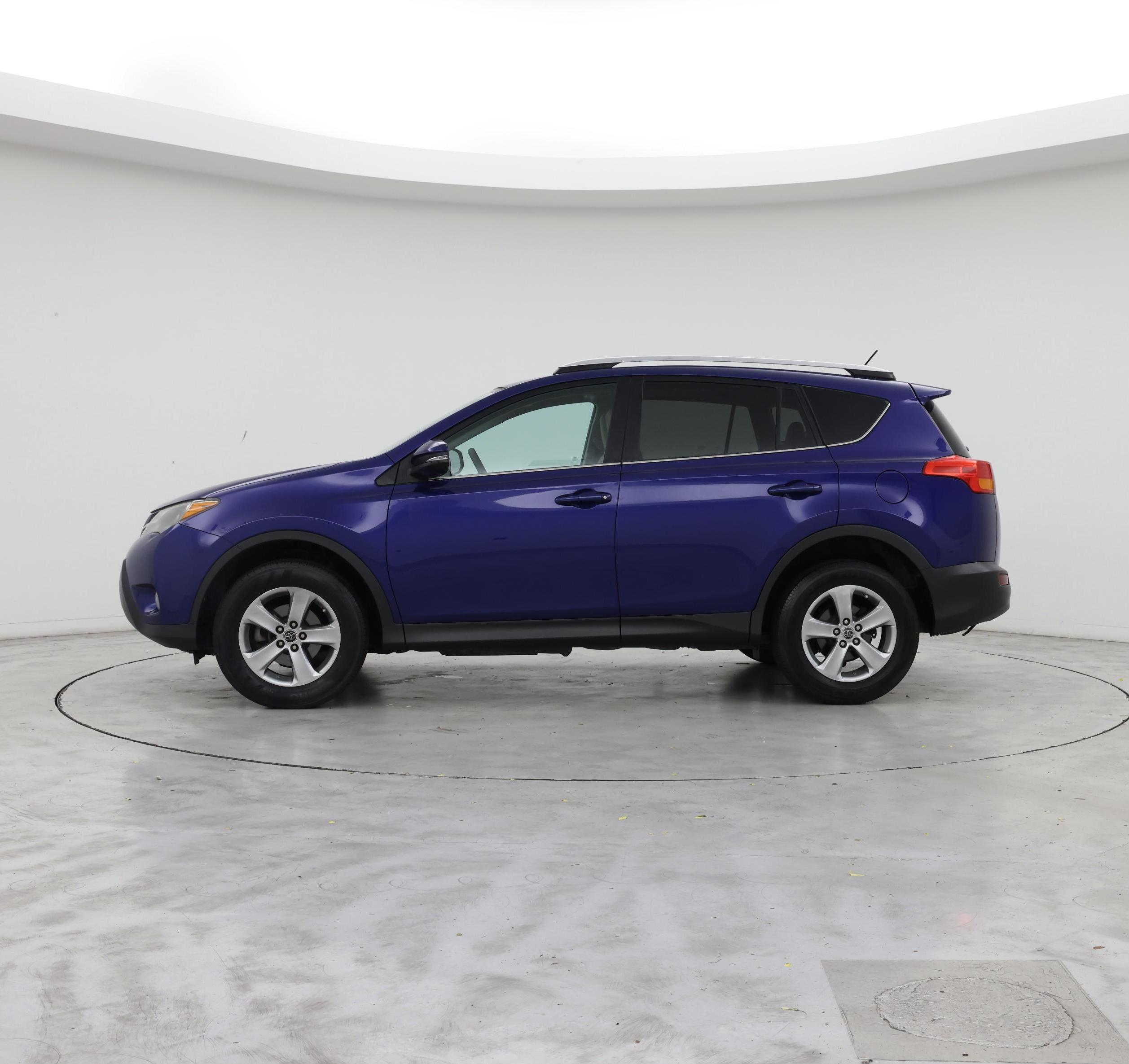 Thumbnail: 2015 Toyota RAV4 - 3