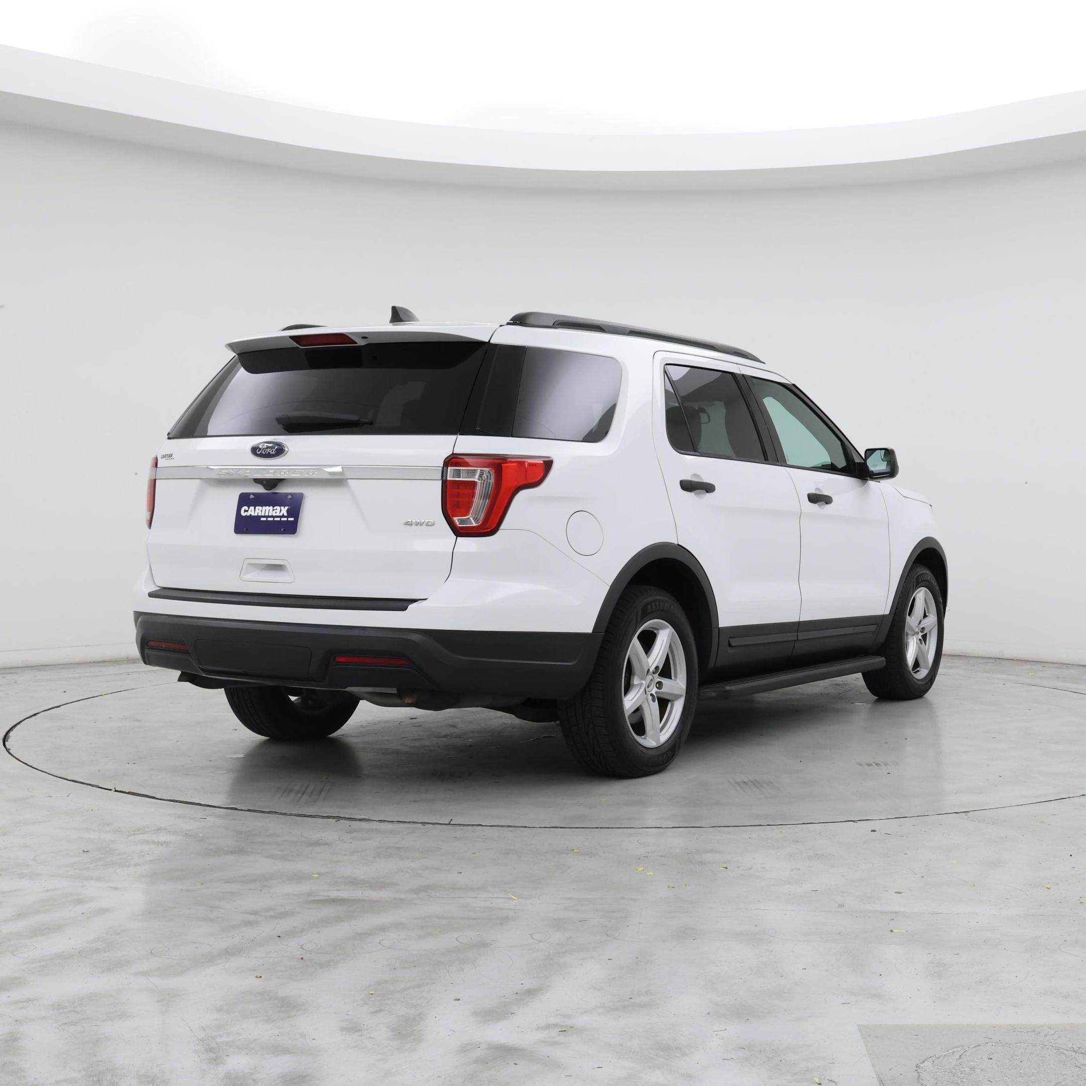 Thumbnail: 2018 Ford Explorer - 8