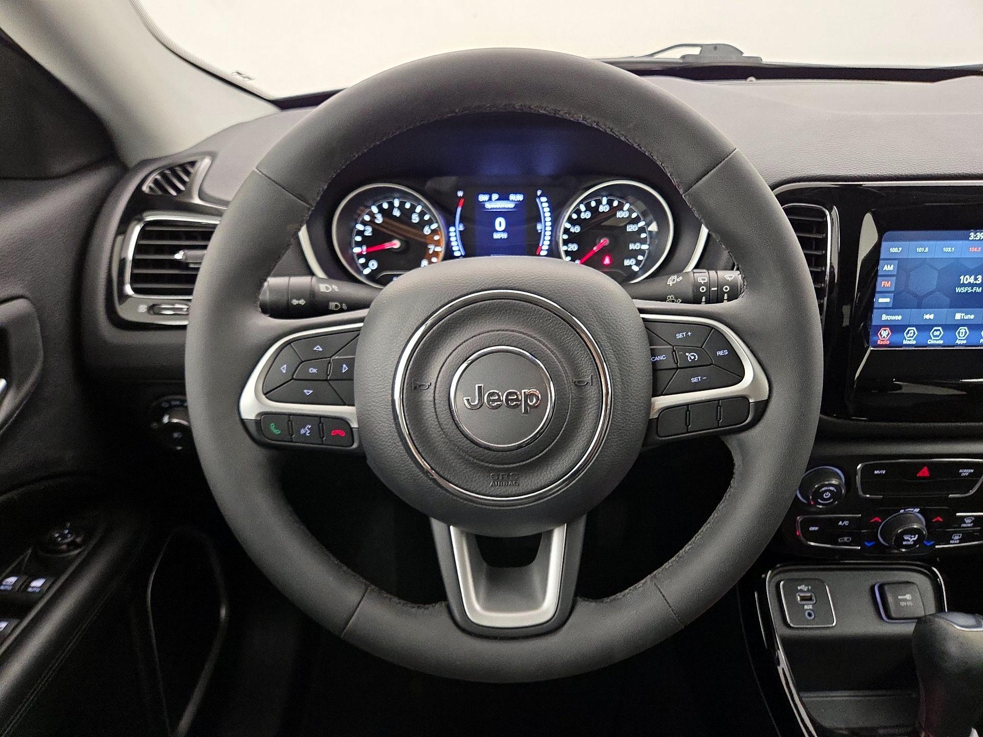 Thumbnail: 2021 Jeep Compass - 10