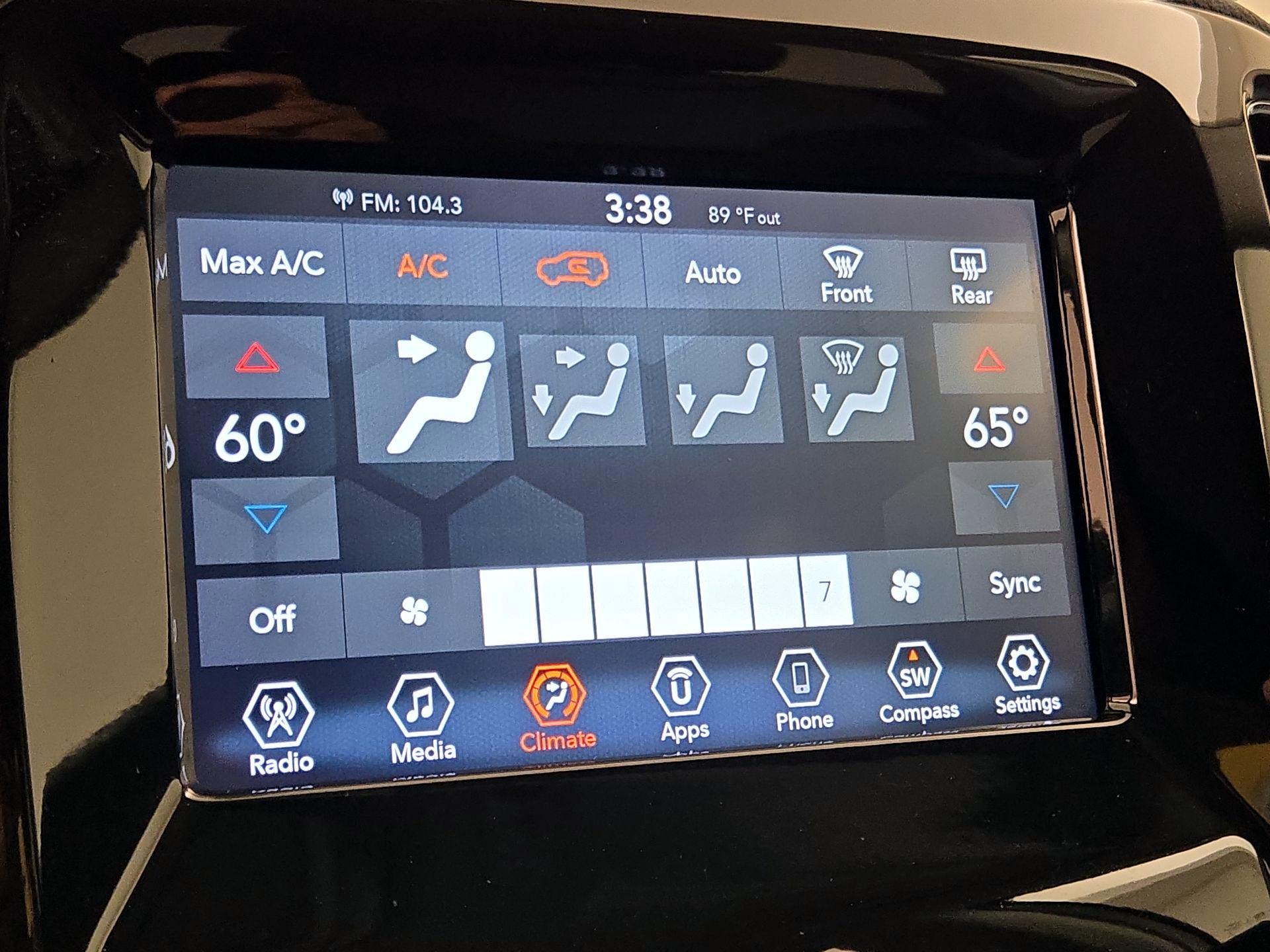 Thumbnail: 2021 Jeep Compass - 16