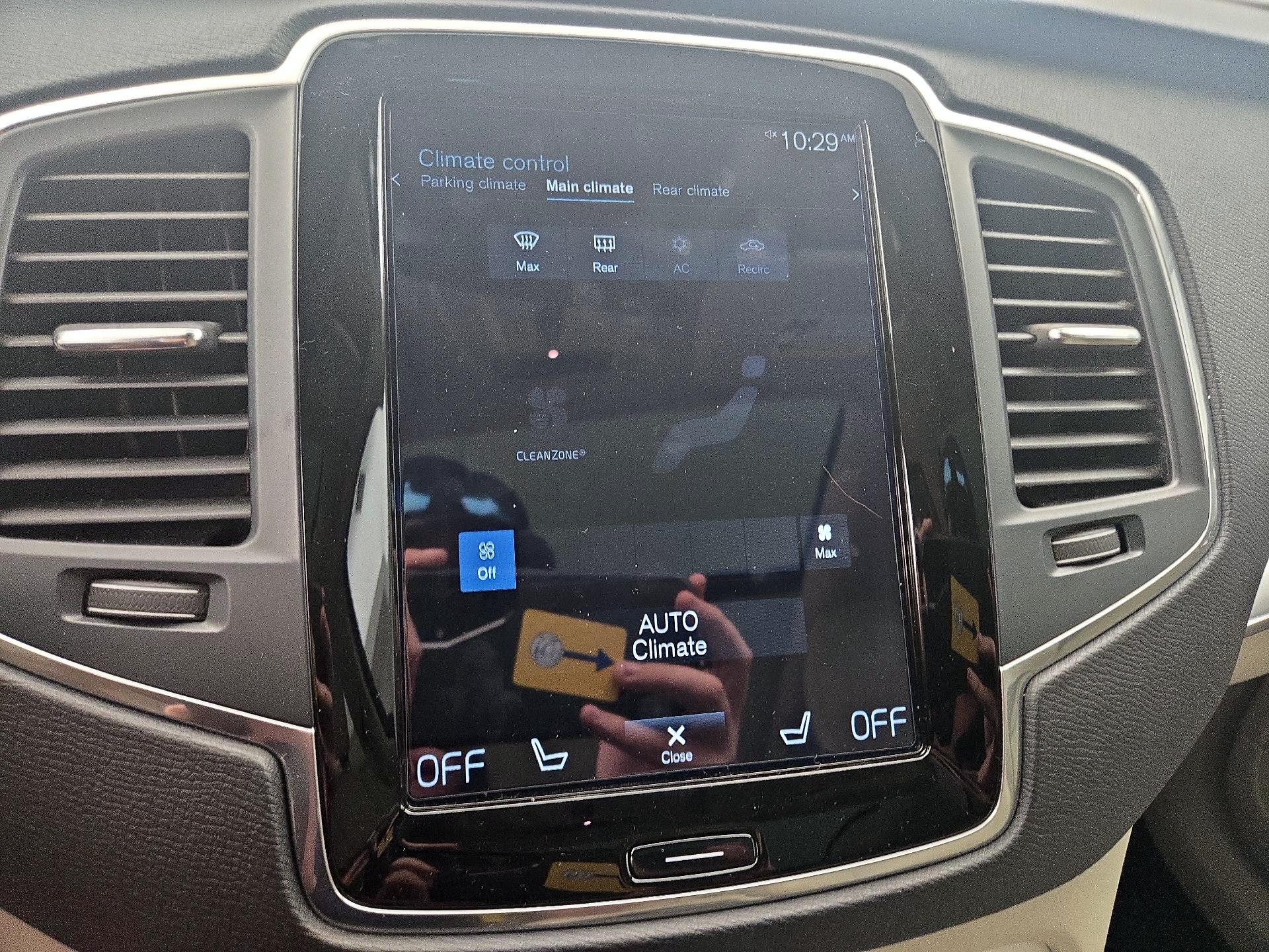 Thumbnail: 2018 Volvo XC90 - 17