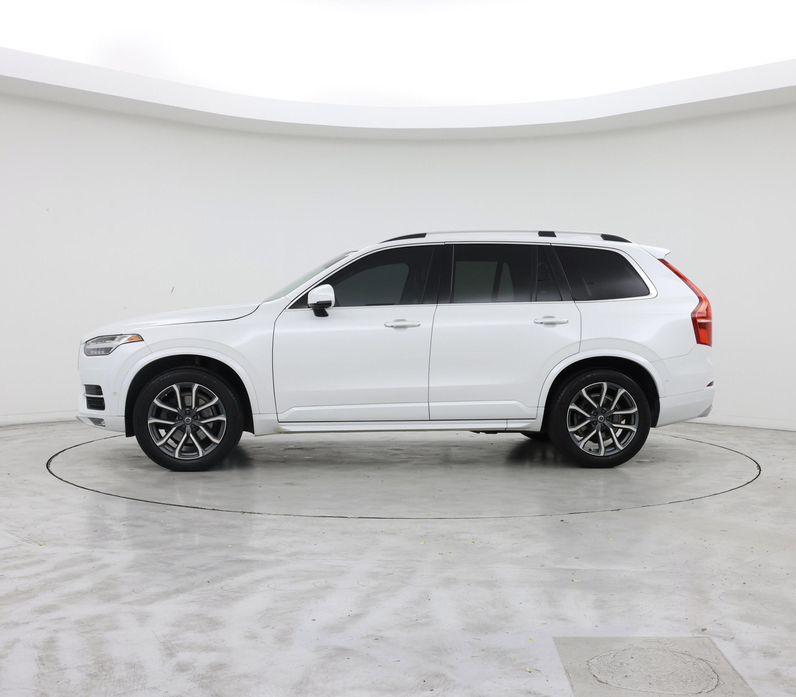 Thumbnail: 2018 Volvo XC90 - 3