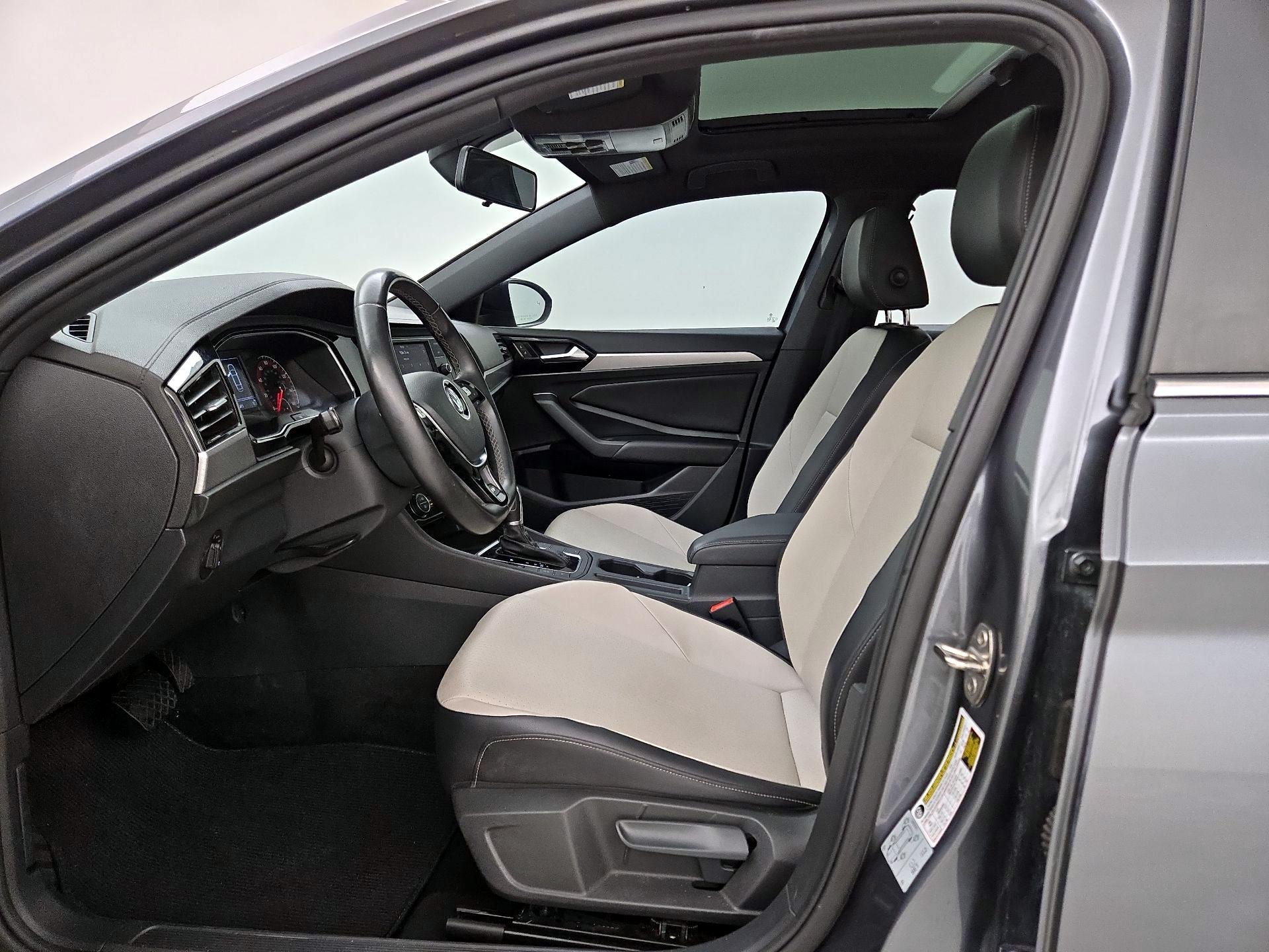 Thumbnail: 2019 Volkswagen Jetta - 11