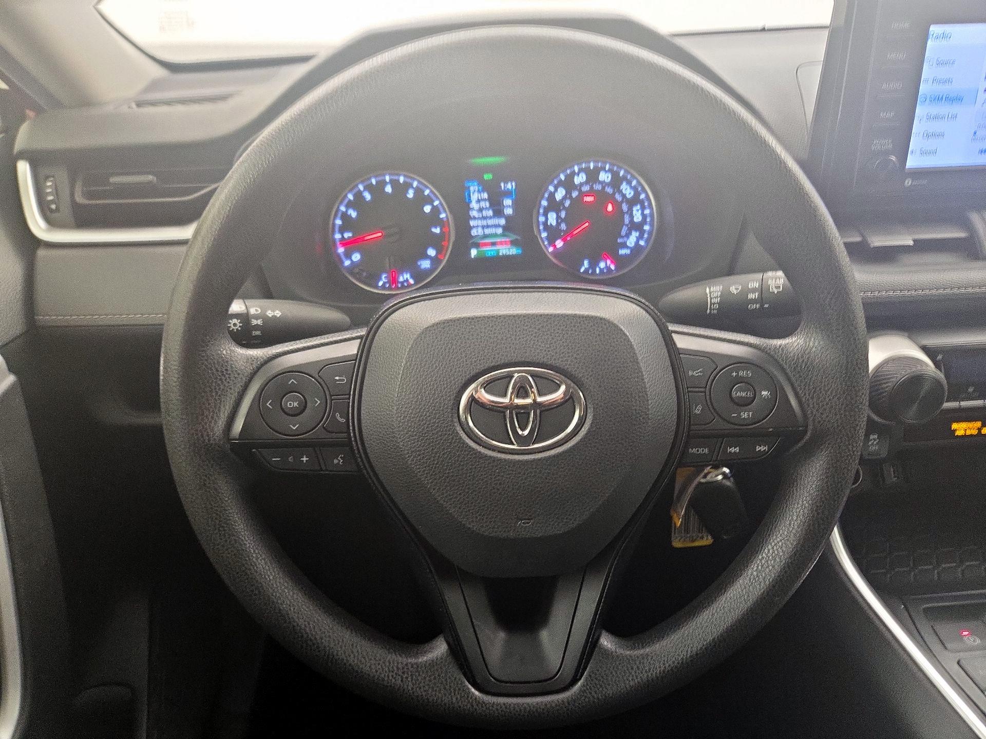 Thumbnail: 2021 Toyota RAV4 - 10