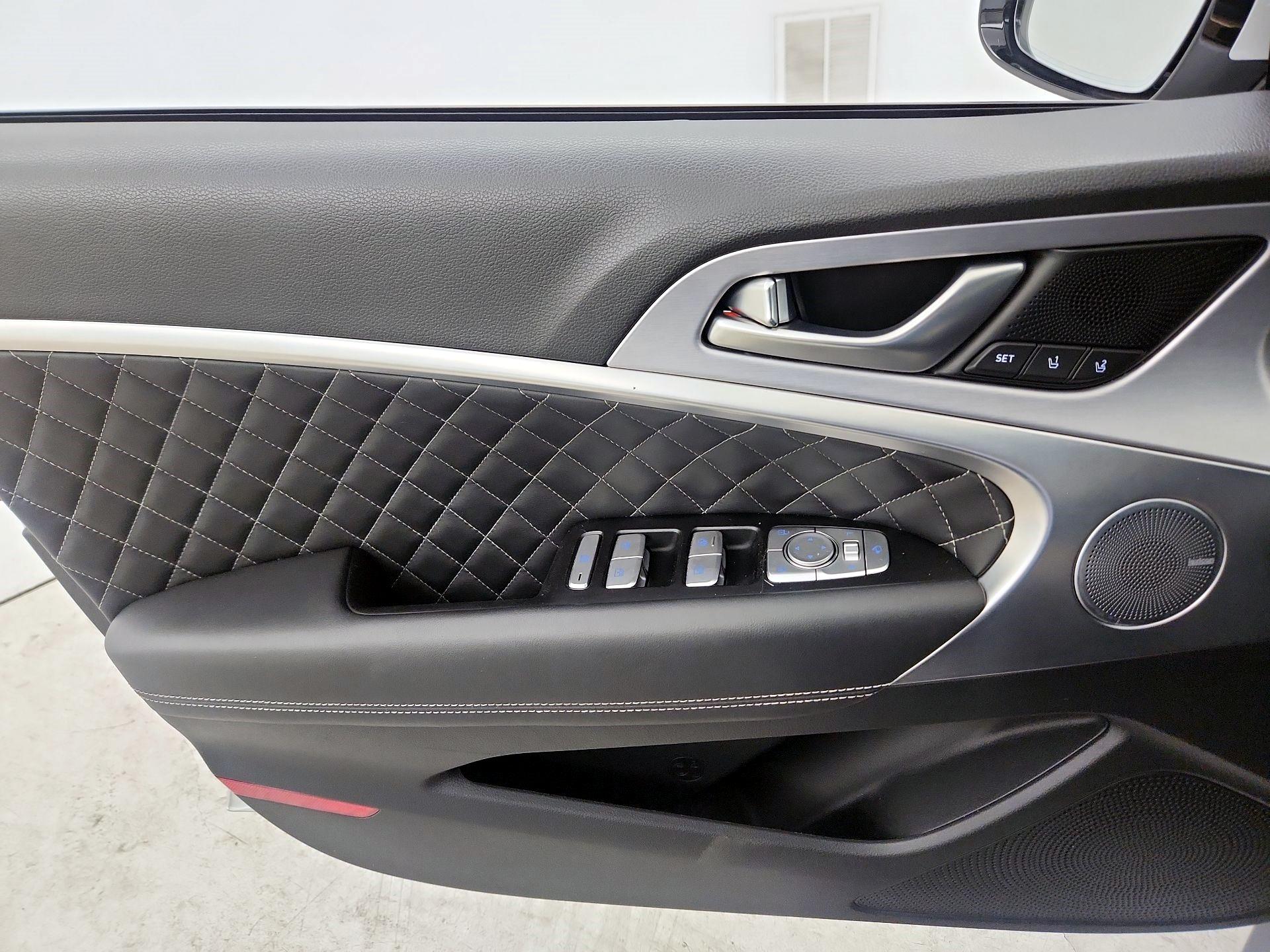 Thumbnail: 2019 Genesis G70 - 12