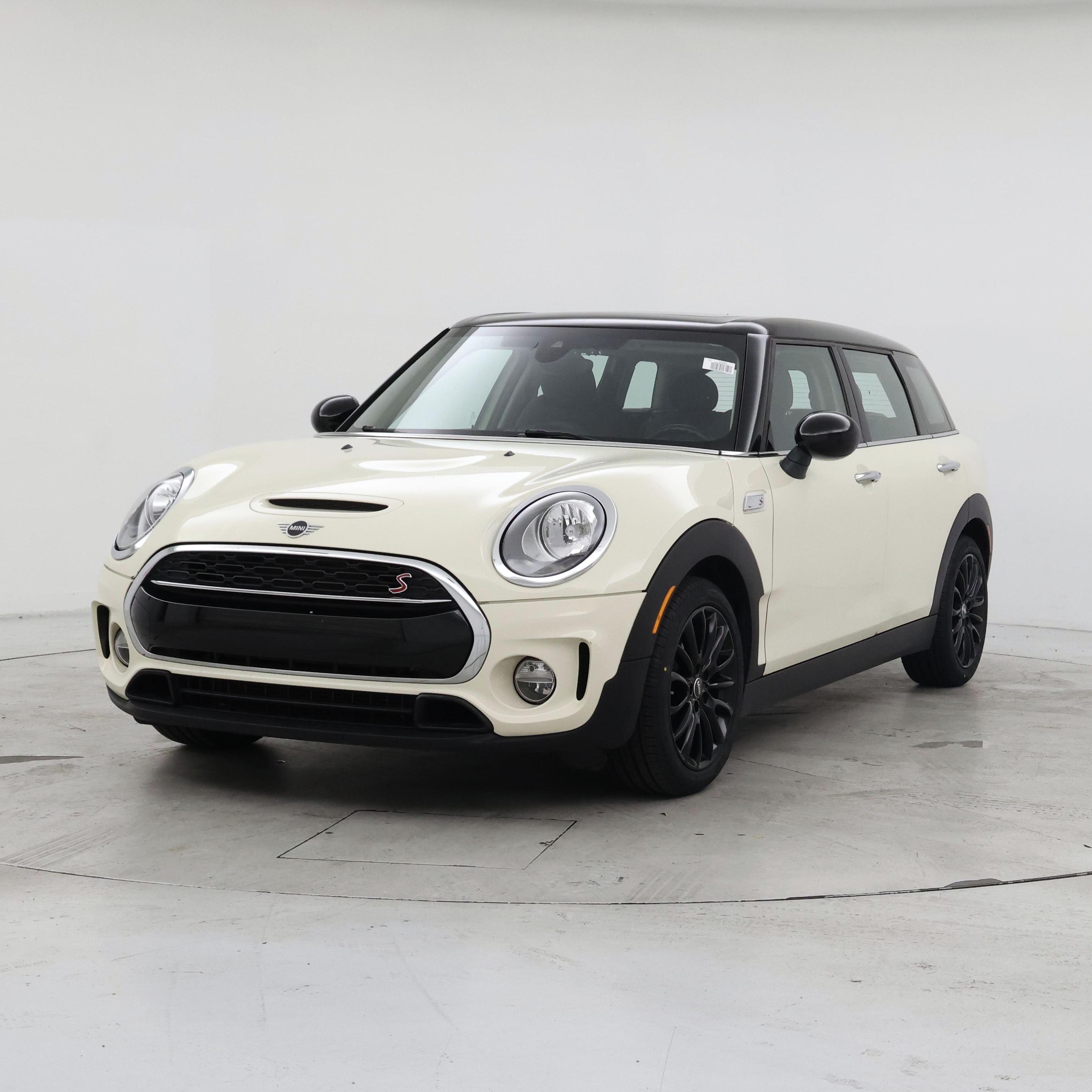 Thumbnail: 2019 MINI Cooper Clubman - 4