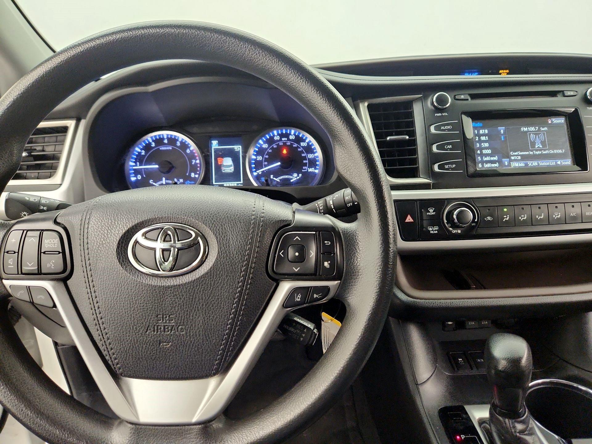 Thumbnail: 2019 Toyota Highlander - 9