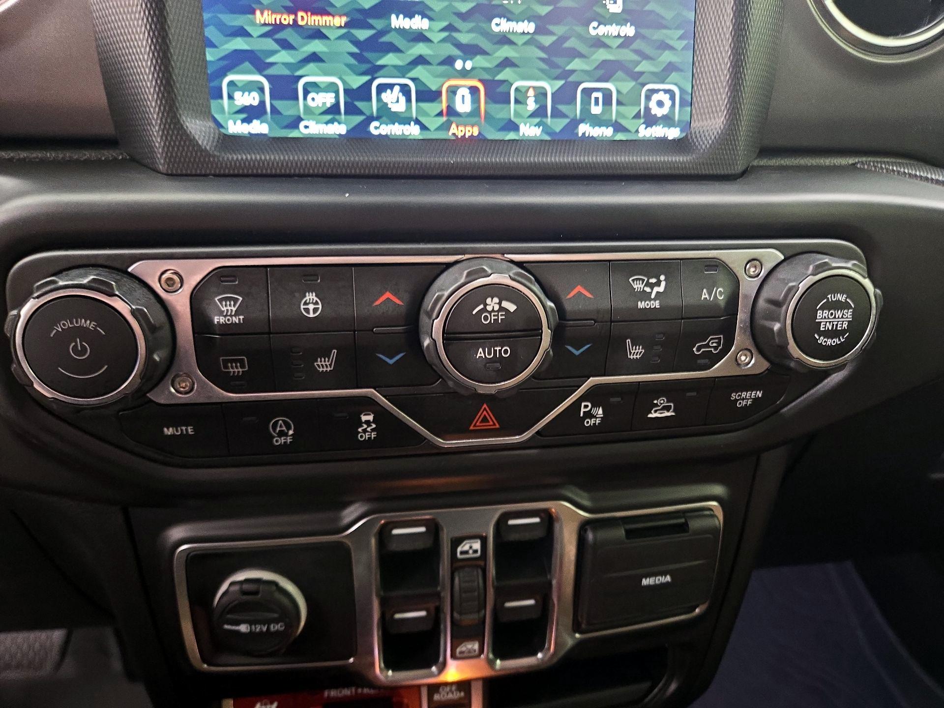 Thumbnail: 2022 Jeep Gladiator - 17