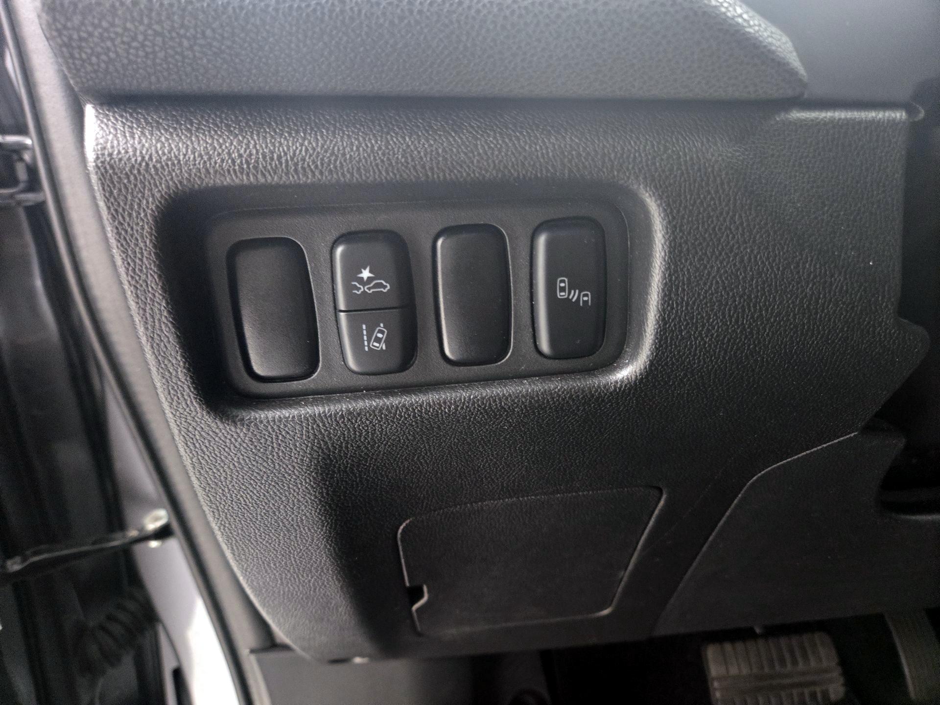 Thumbnail: 2021 Mitsubishi Outlander Sport - 13