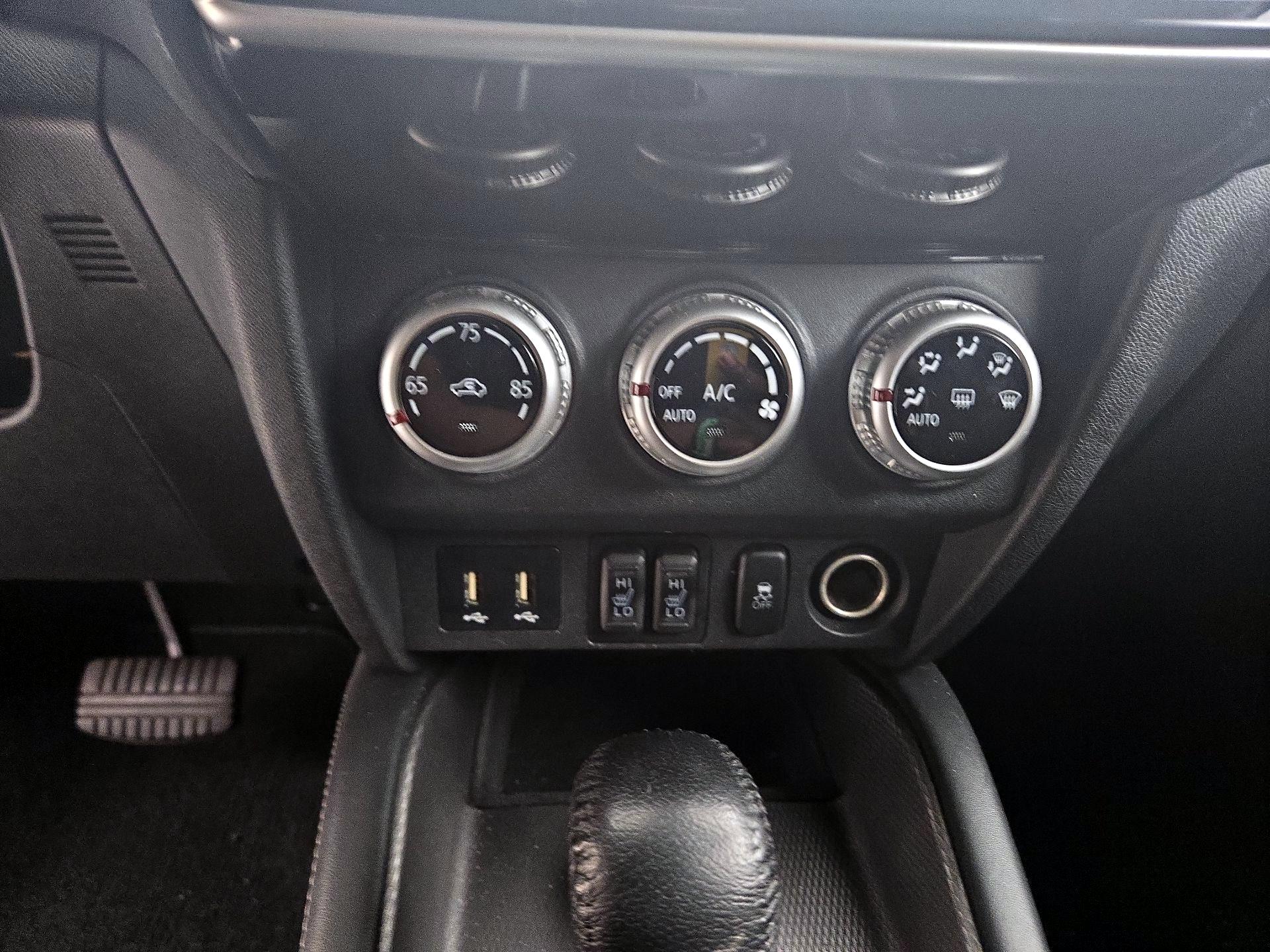 Thumbnail: 2021 Mitsubishi Outlander Sport - 16