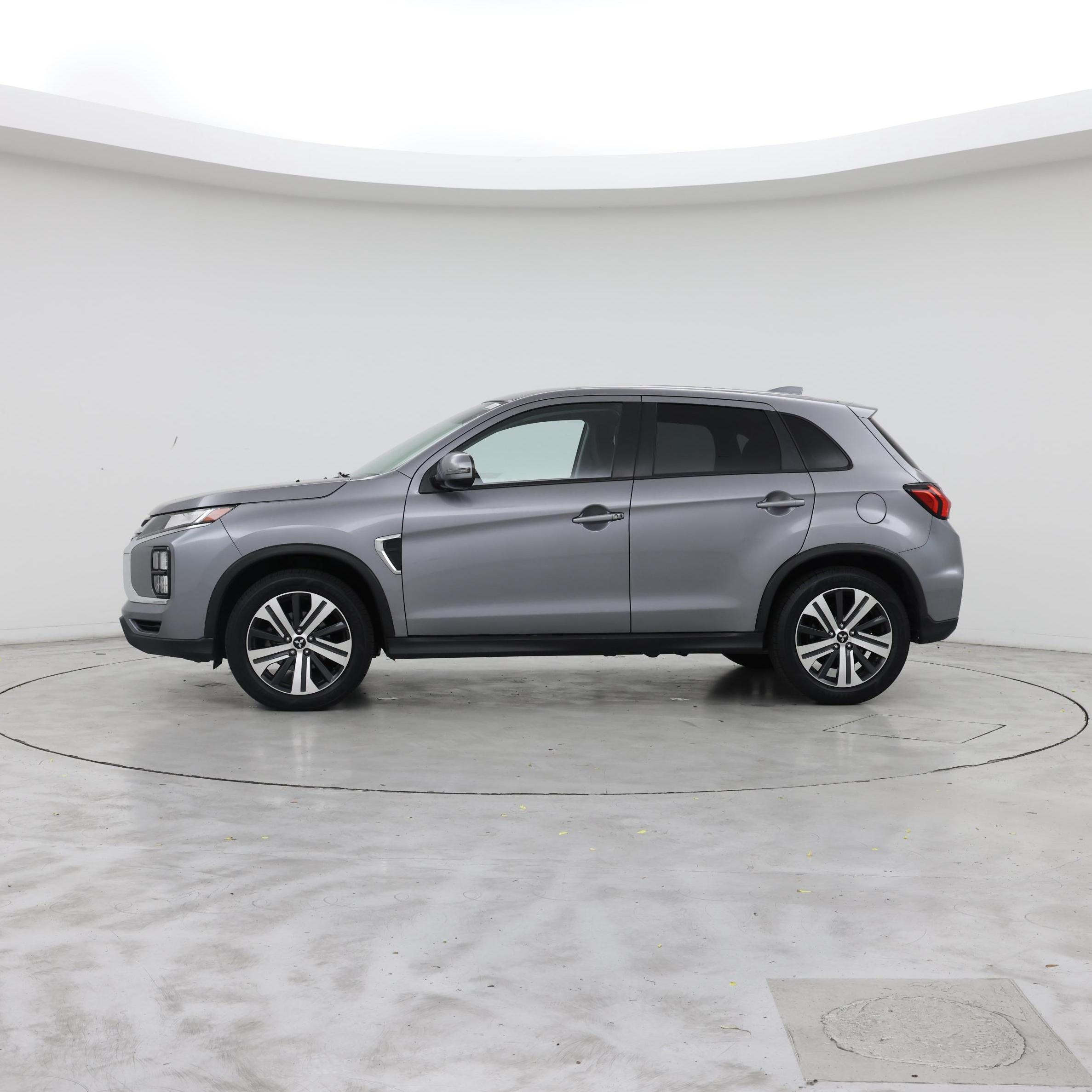 Thumbnail: 2021 Mitsubishi Outlander Sport - 3