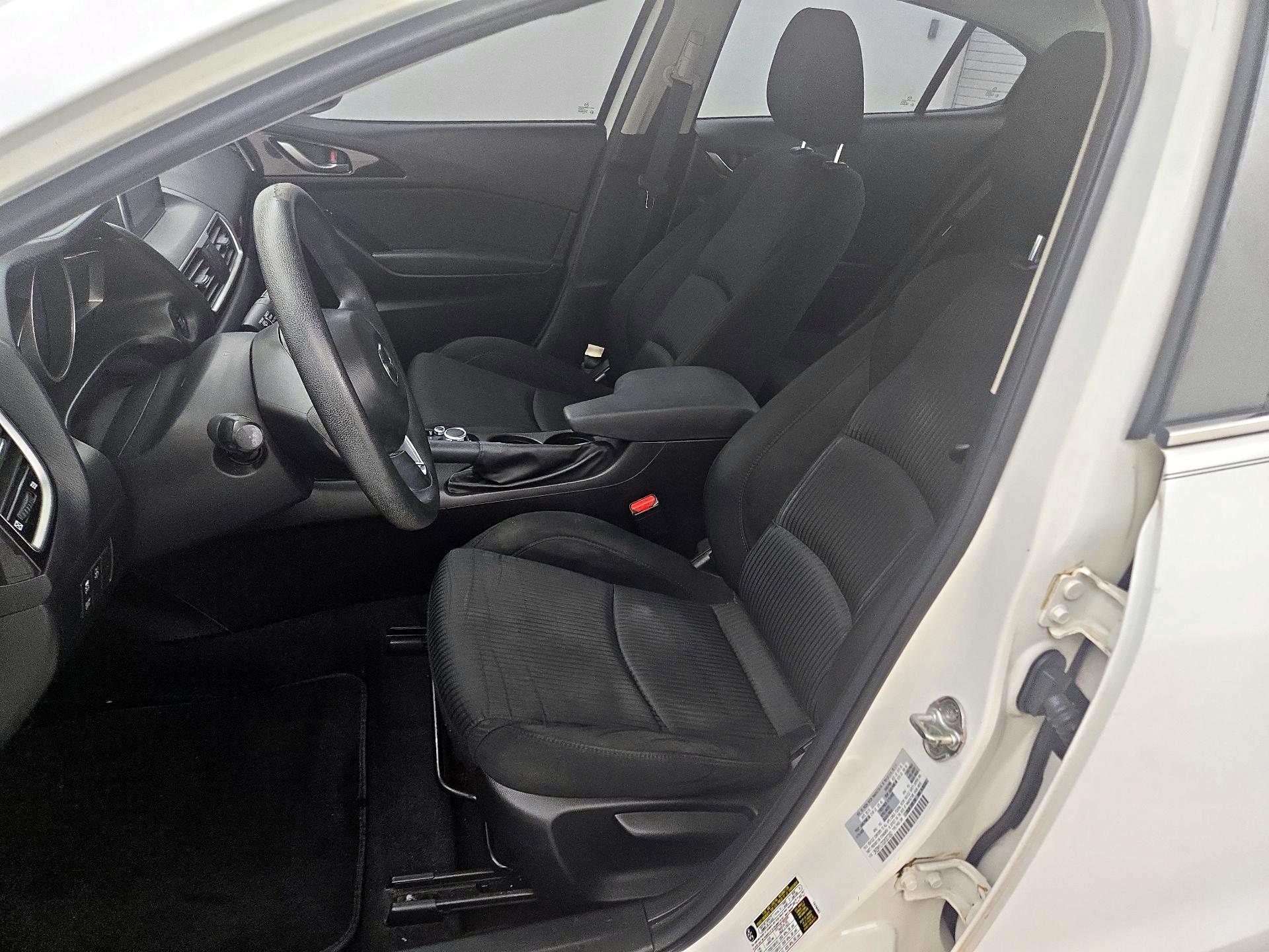 Thumbnail: 2016 Mazda Mazda3 - 11
