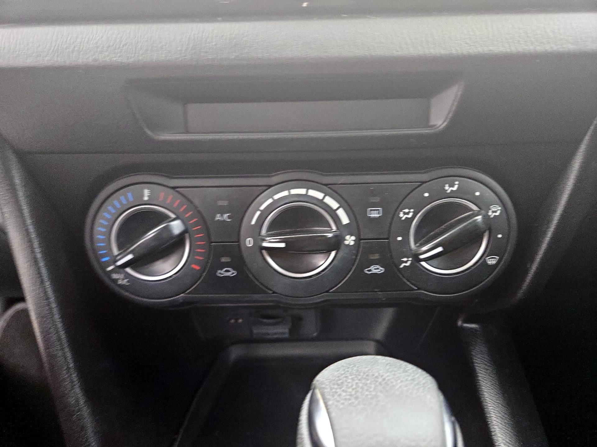 Thumbnail: 2016 Mazda Mazda3 - 17