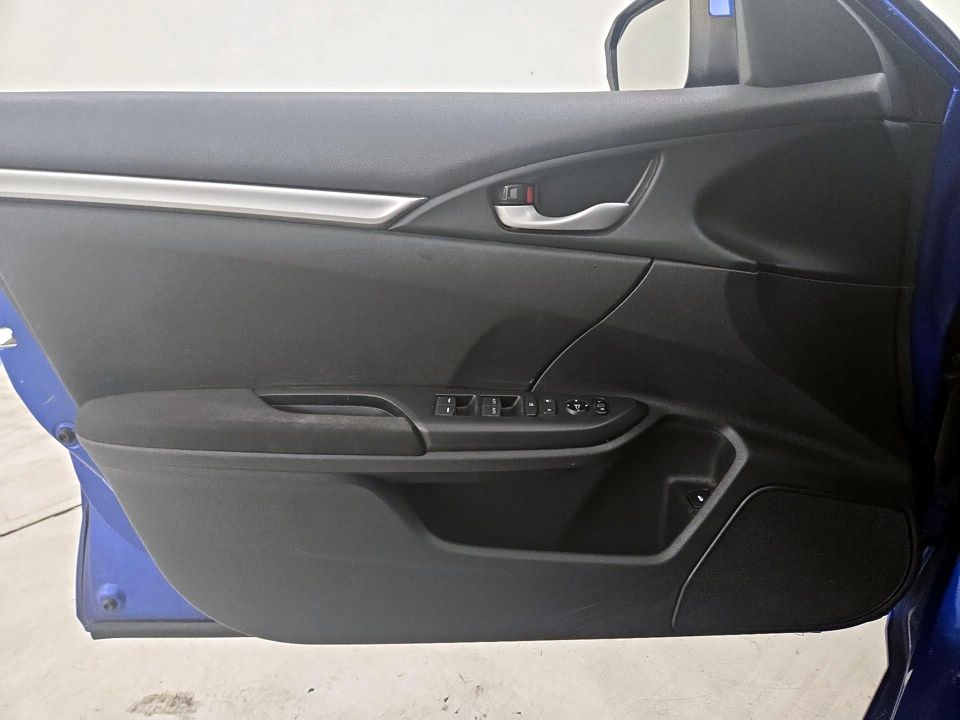 Thumbnail: 2018 Honda Civic - 12