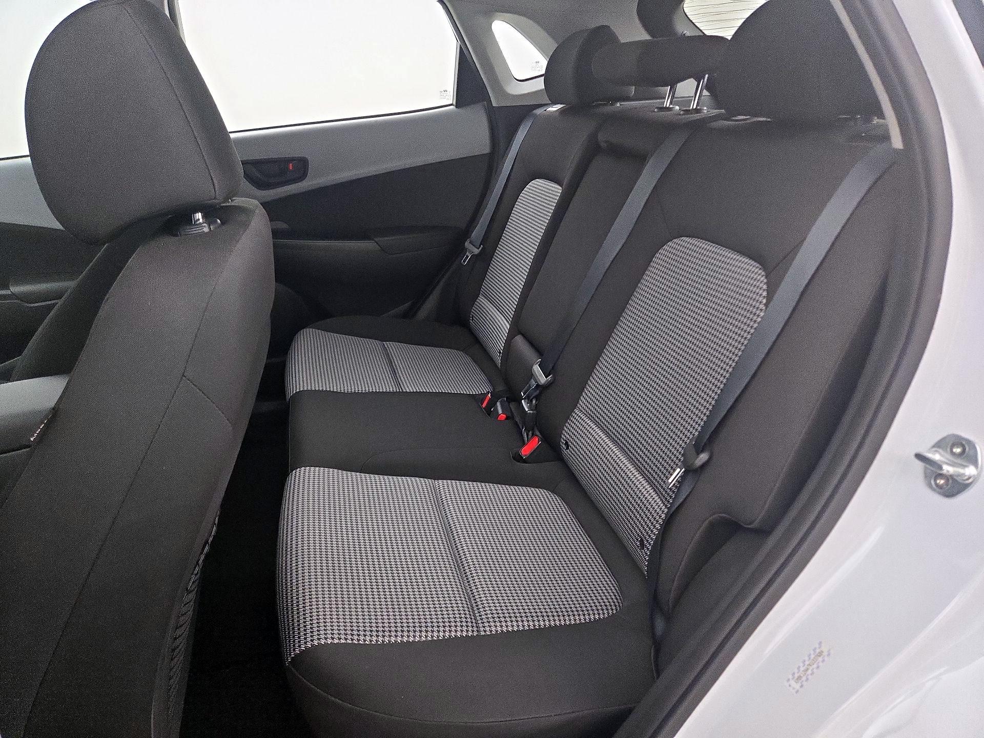 Thumbnail: 2019 Hyundai Kona - 19